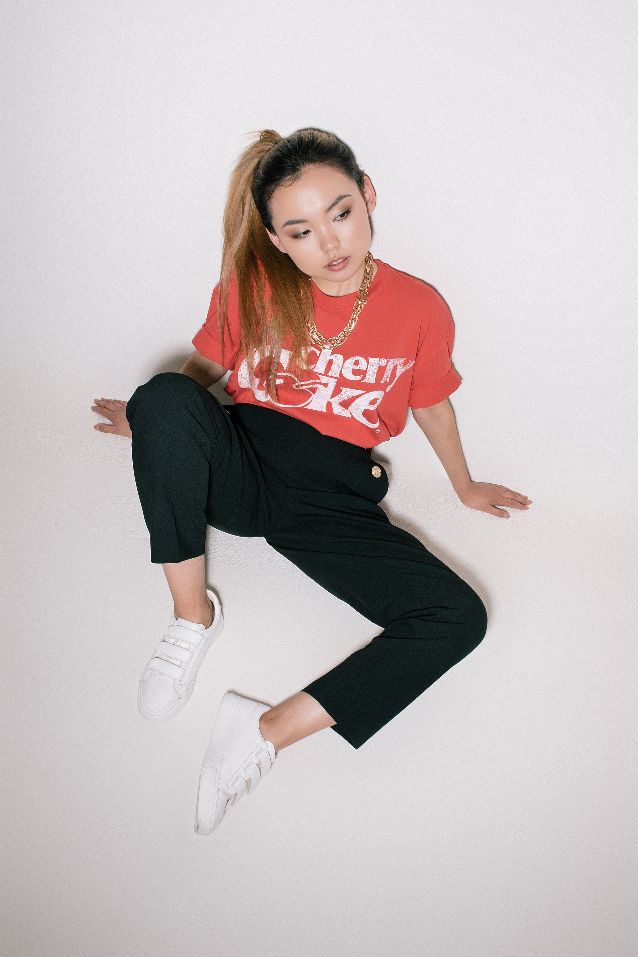 Модель для предметной съемки Бетти Москва| Sale Easy