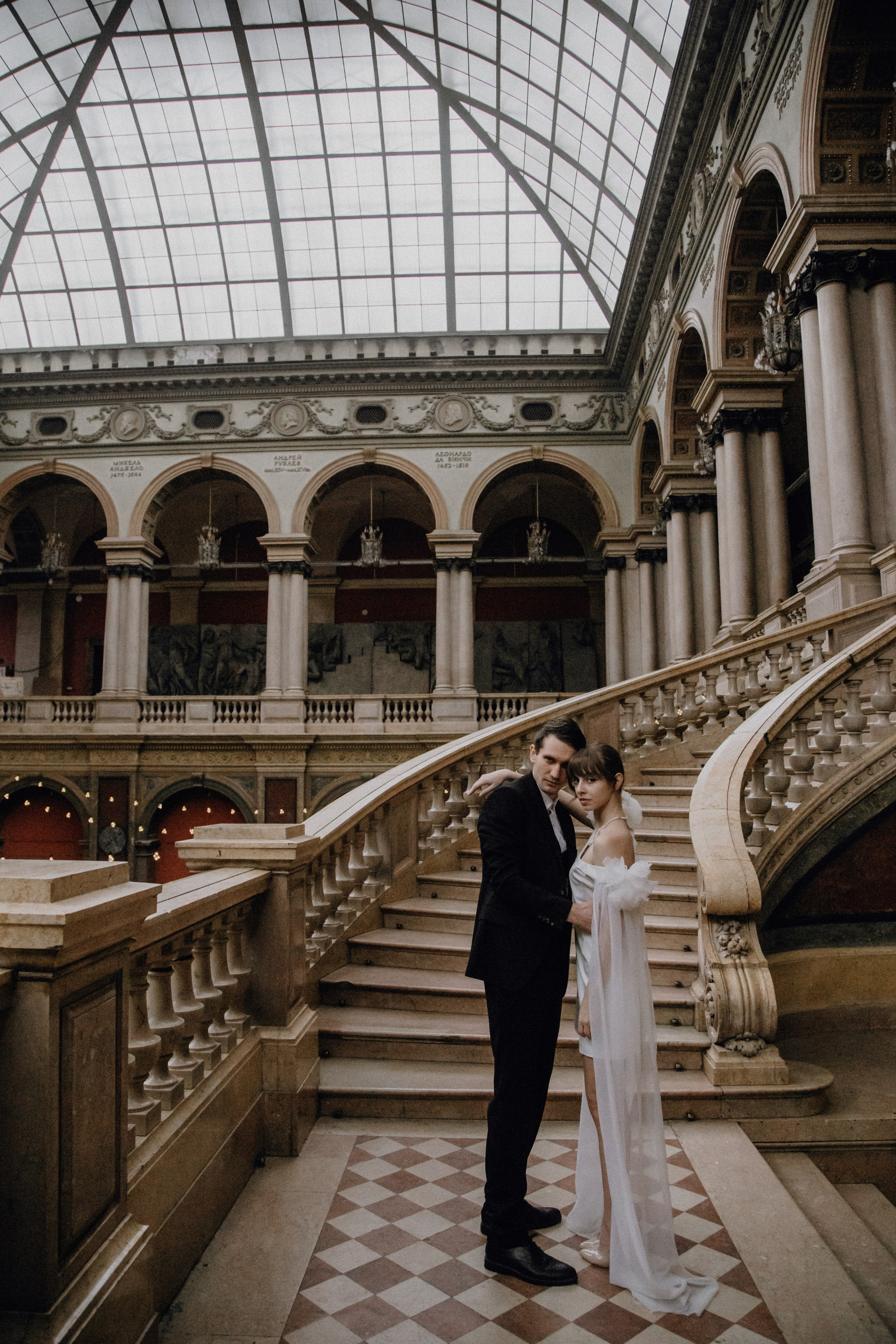 Модель для предметной съемки Евгений id 29 027 С.-Пб| Sale Easy