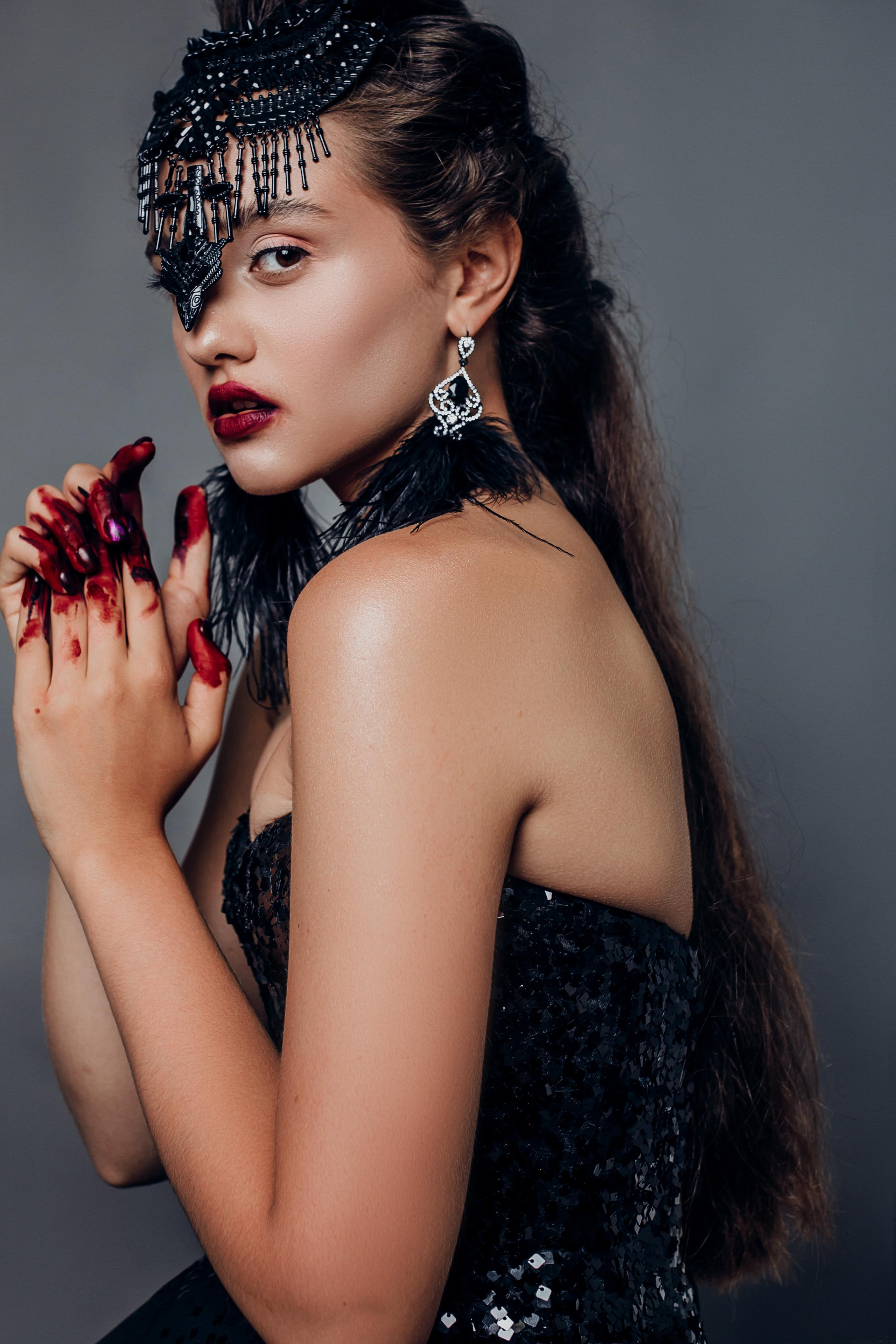 Модель plus size для предметной съемки Елизавета Е. Москва | Sale Easy