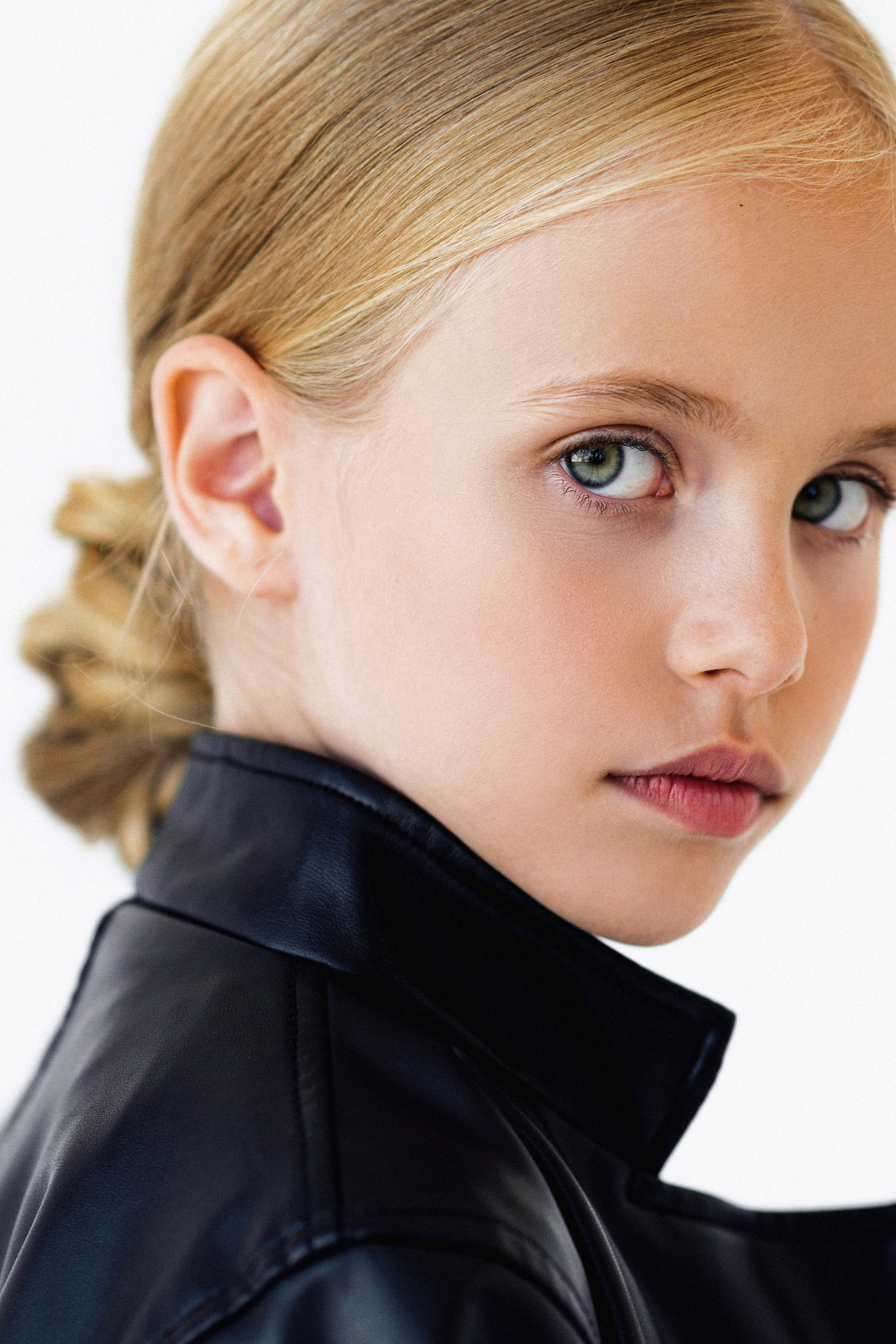 Модели дети для предметной съемки Настя Б Москва | Sale Easy