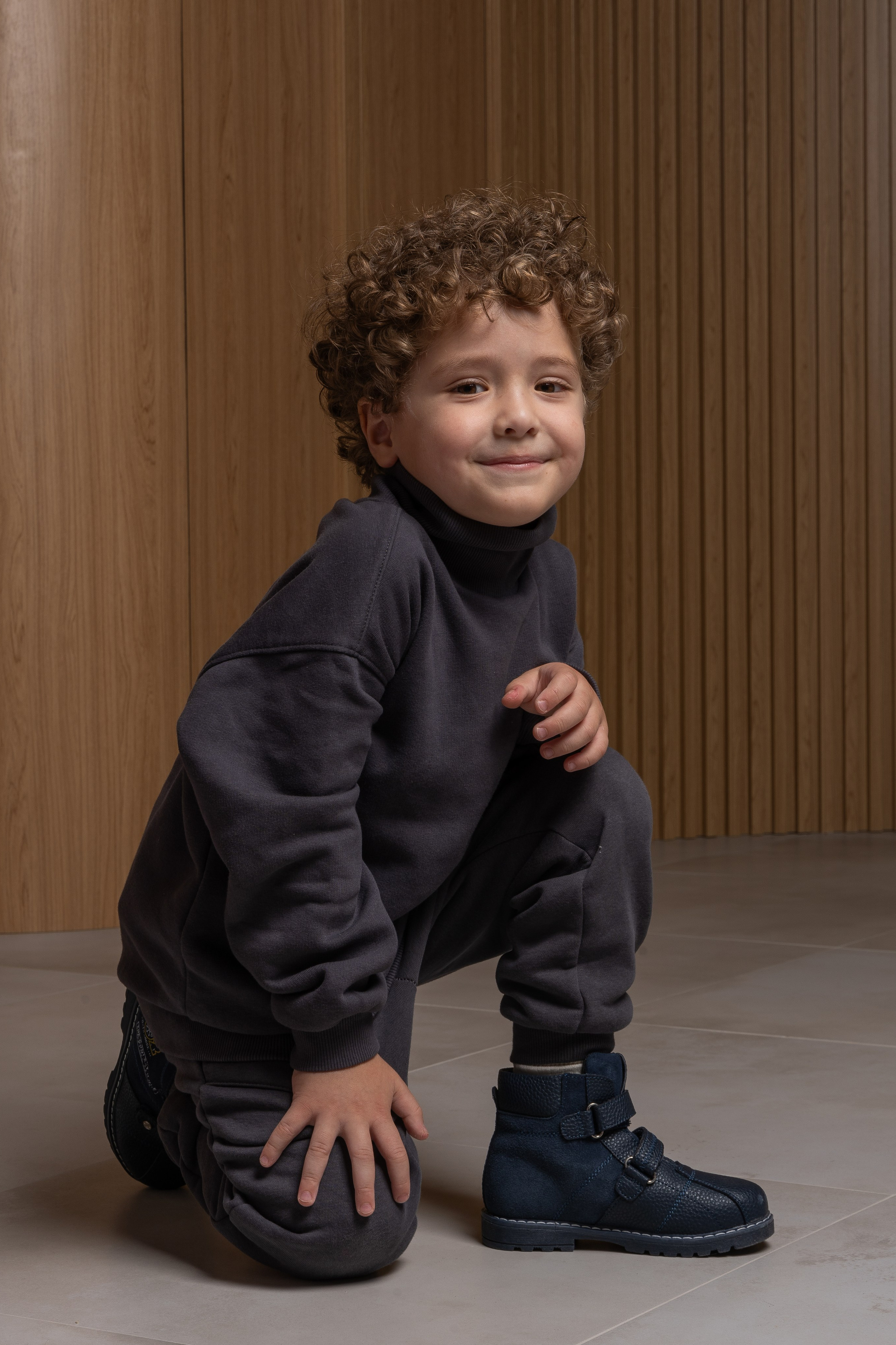 Модель для предметной съемки Кайсар Казань| Sale Easy