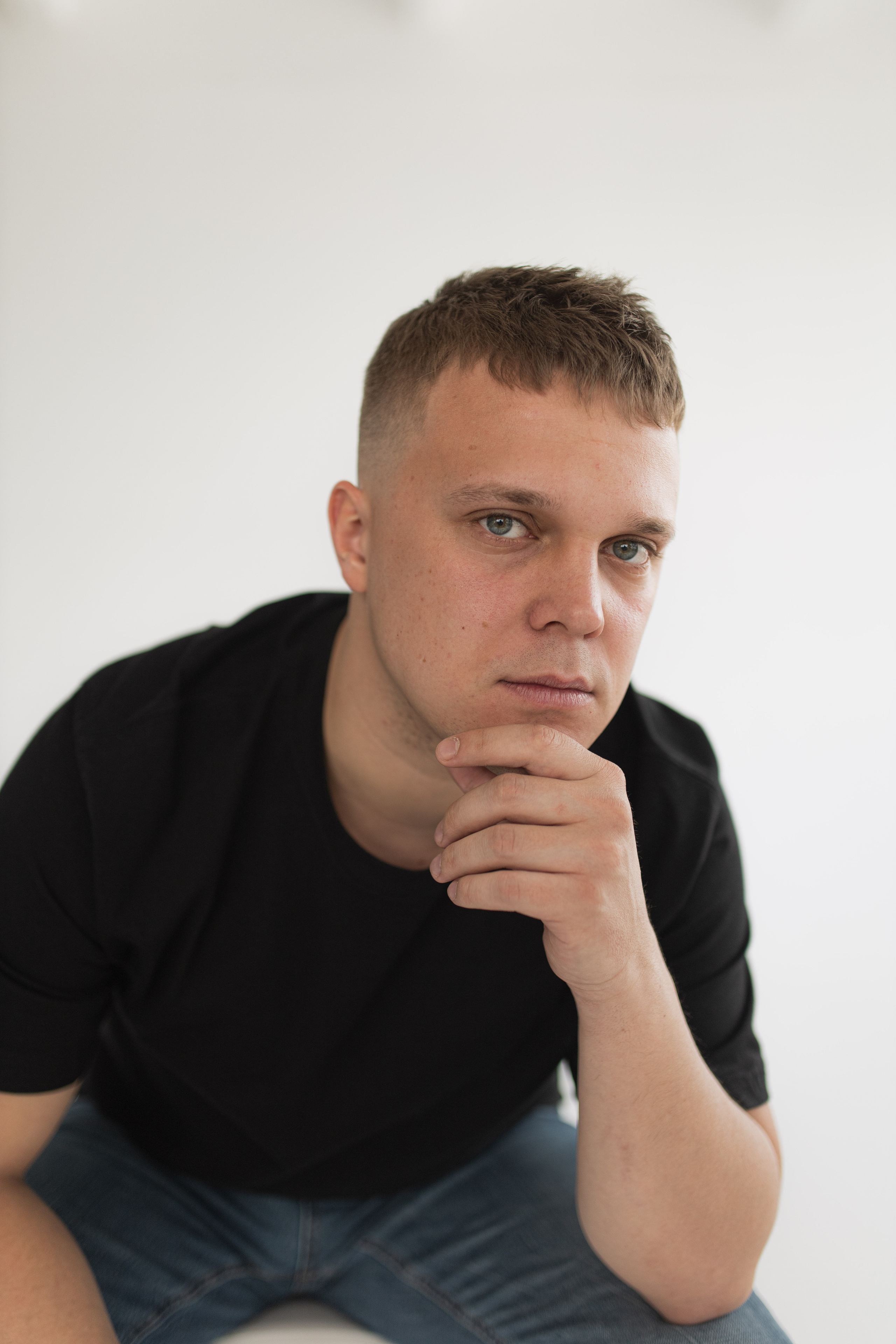 Модель для съемки для интернет магазинов Егор В. Москва | Sale Easy