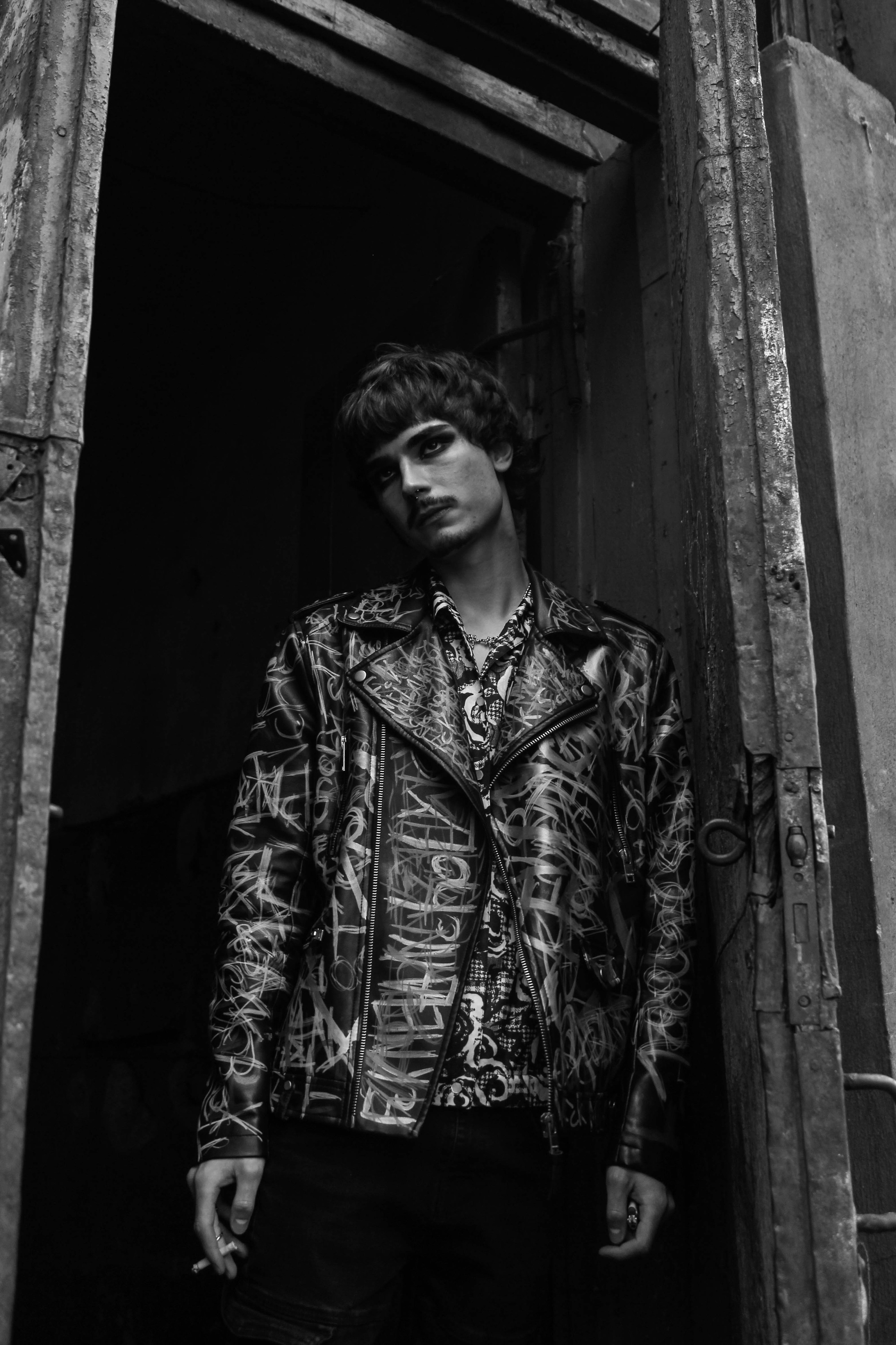 Модель для предметной съемки Артем А С-Петербург | Sale Easy