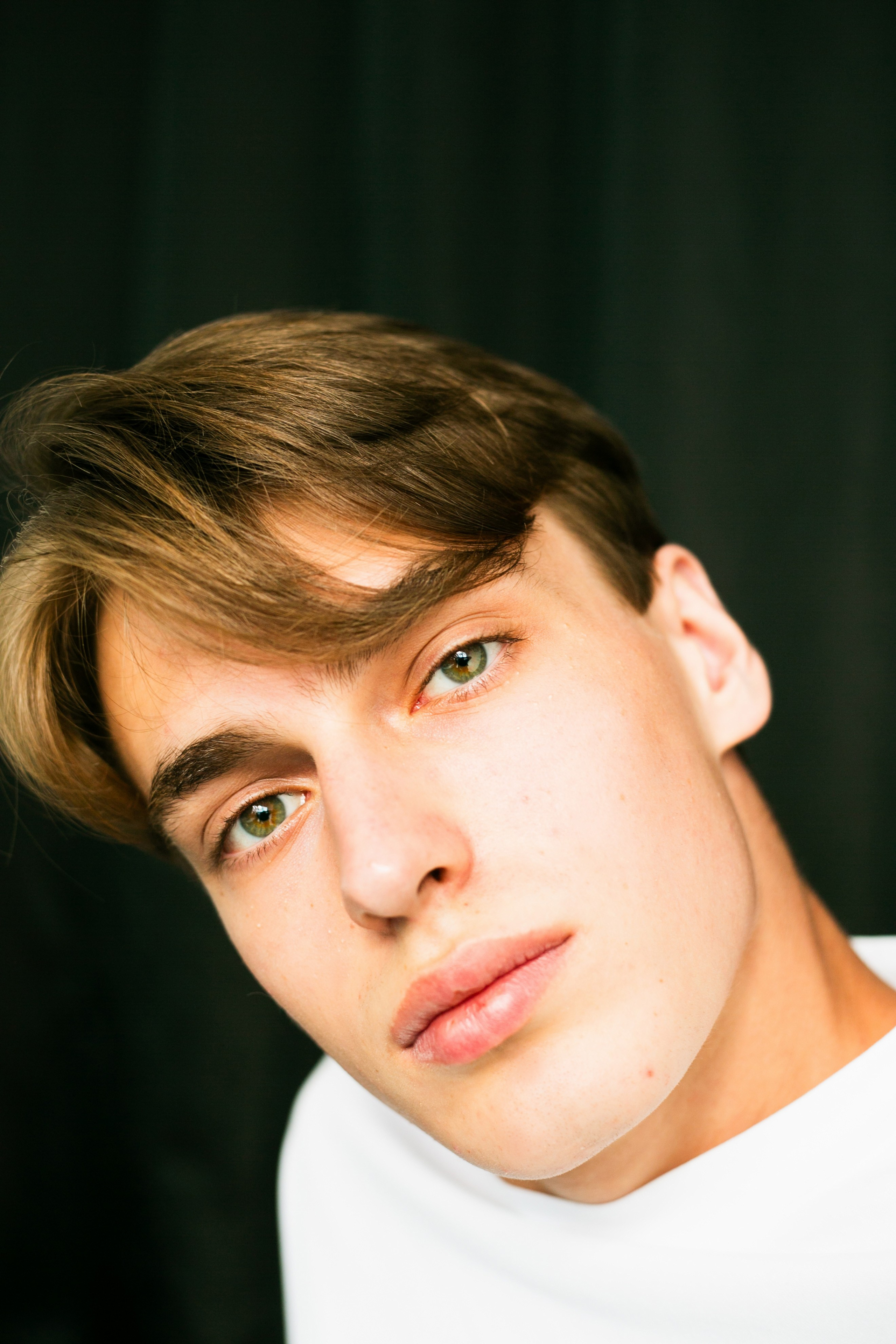 Модель для предметной съемки Роман id 29 030 С.-Пб| Sale Easy