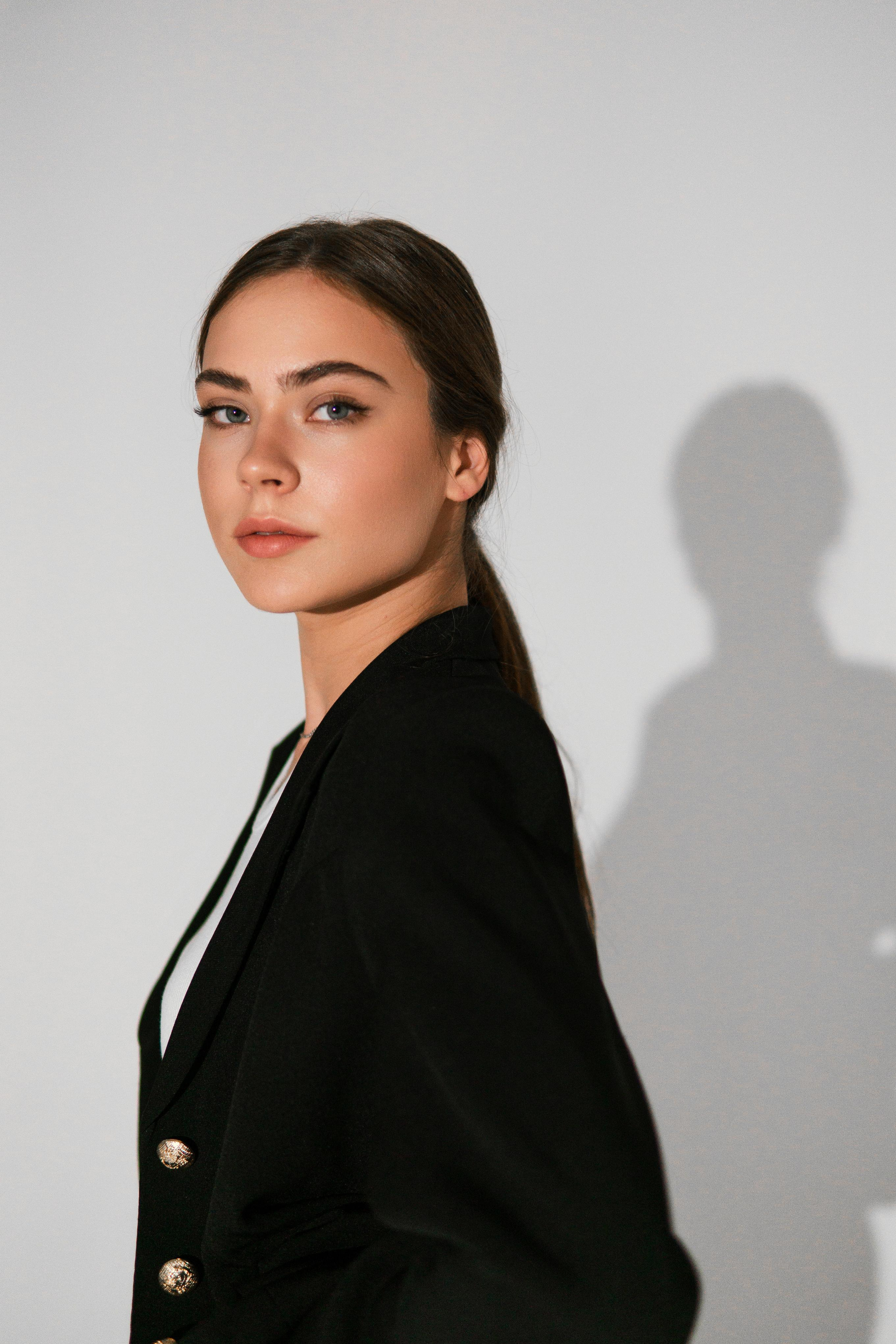 Модель для предметной съемки Рада Н.Новгород | Sale Easy