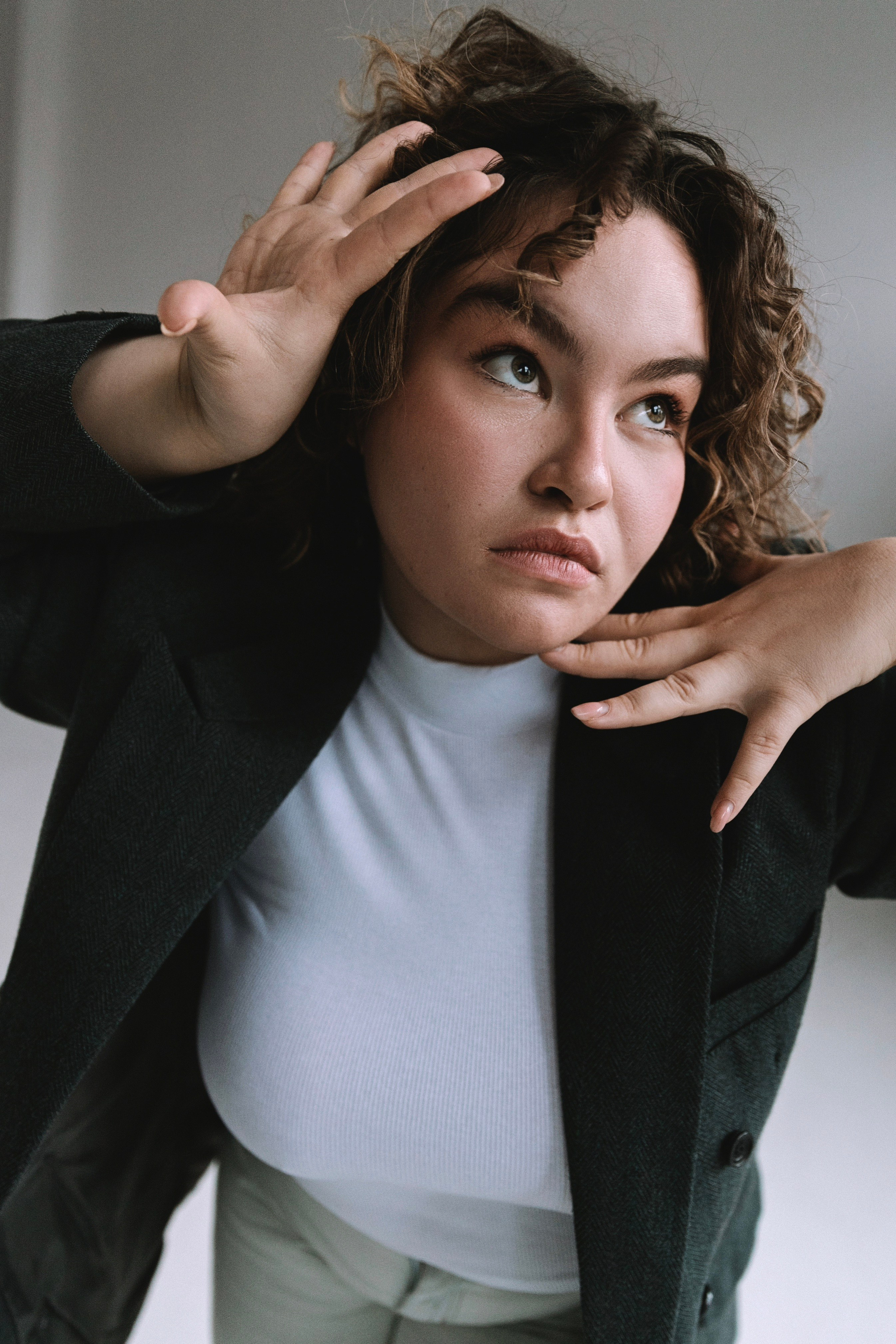 Модель plus size для предметной съемки Илина Москва | Sale Easy