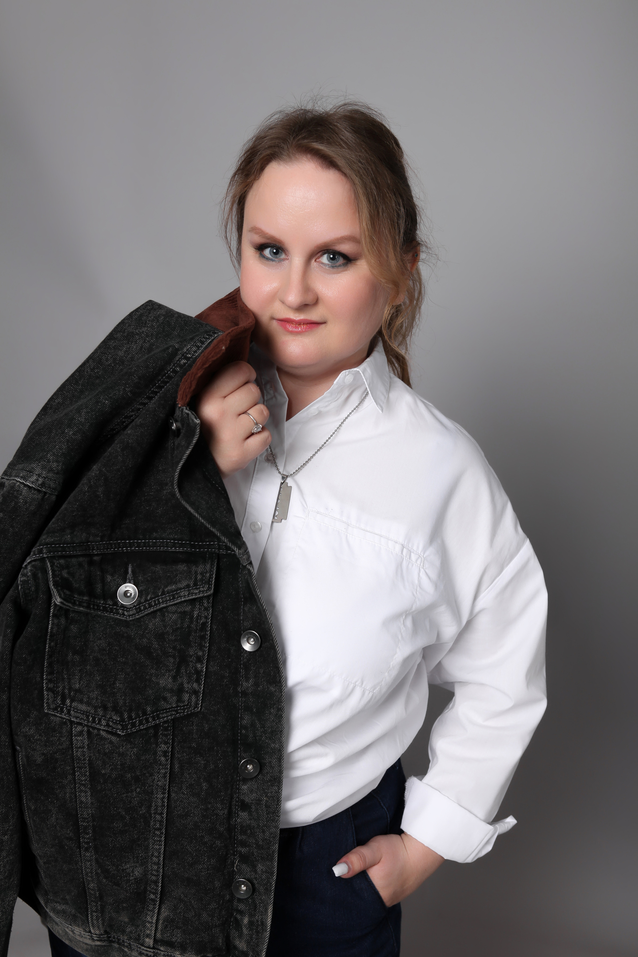 Модель plus size  для предметной съемки Света Б.  Новосибирск|Sale Eas