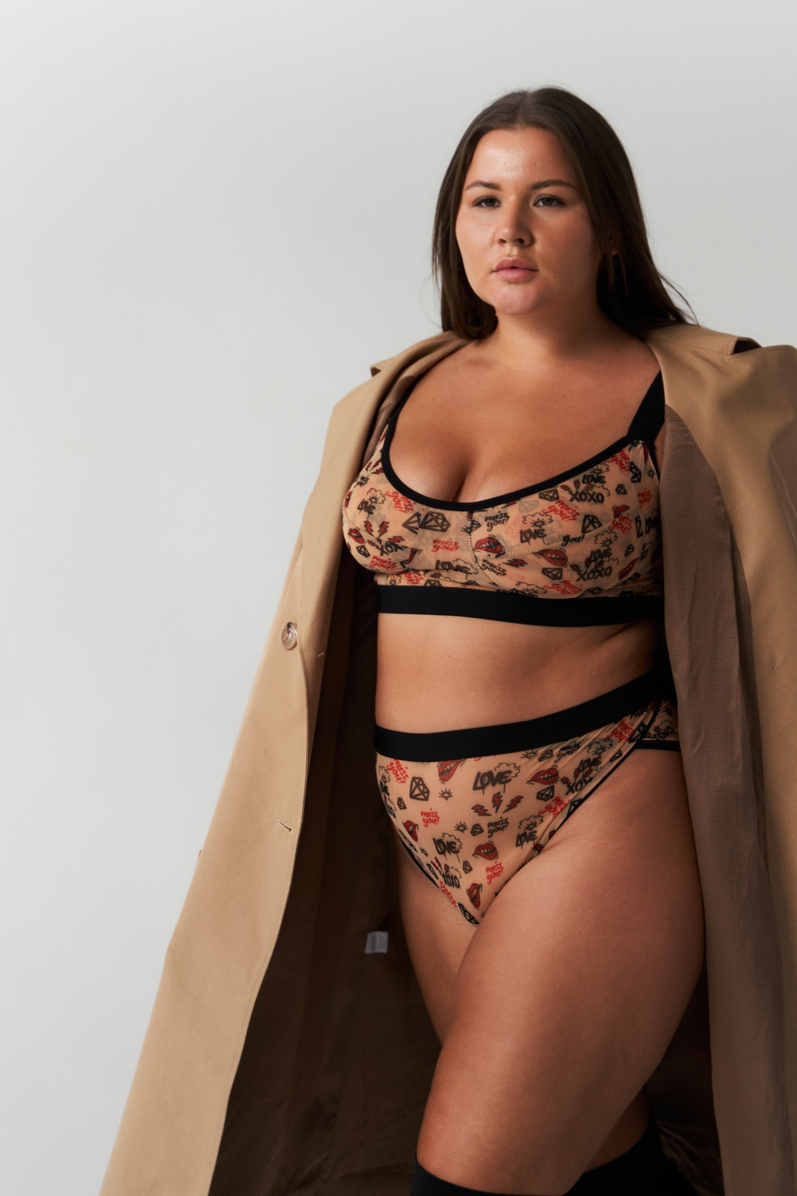 Модель plus size для предметной съемки Регина Б. Москва | Sale Easy