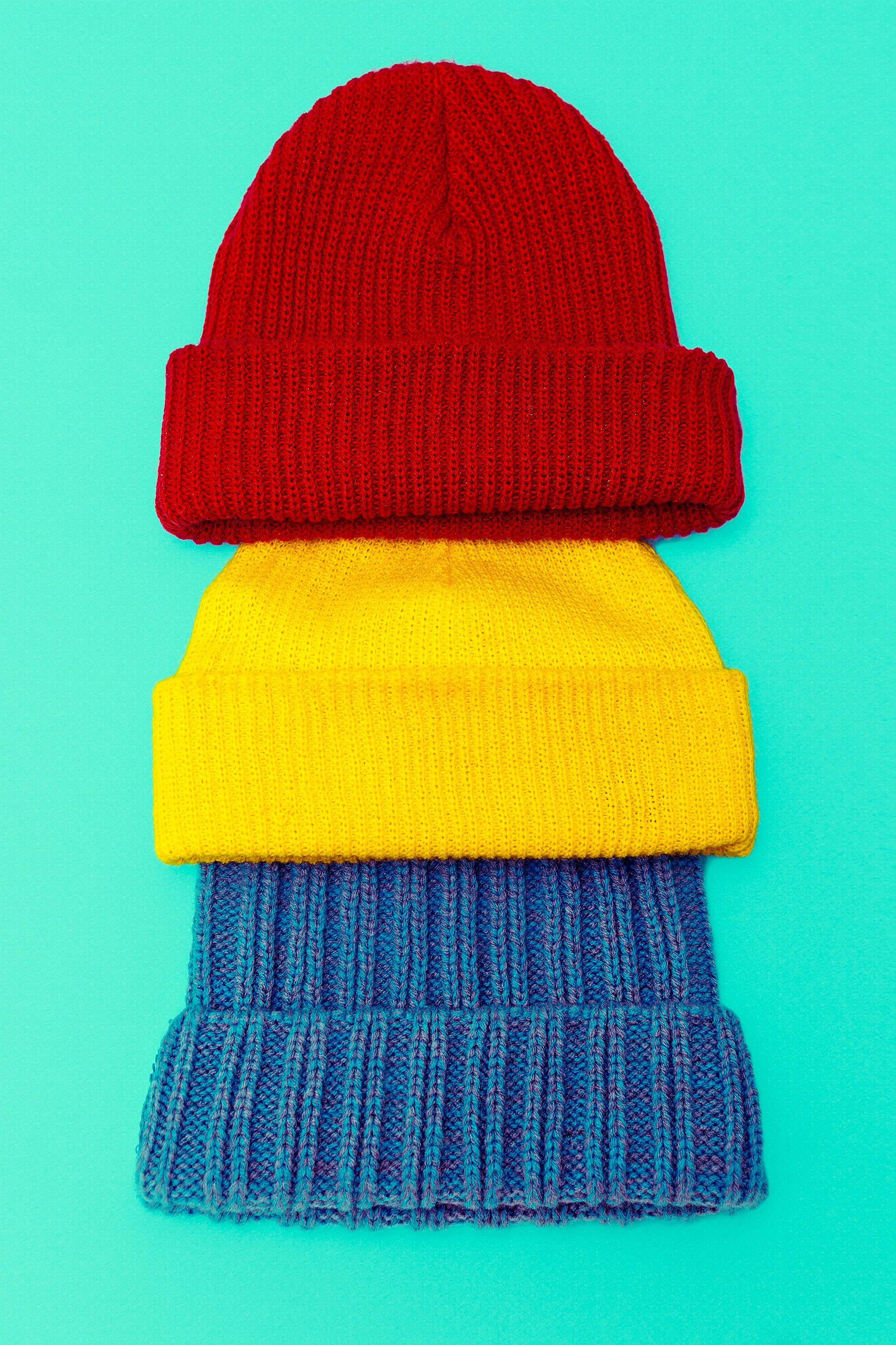 Пример легких шапок для весеннего и осеннего сезона.