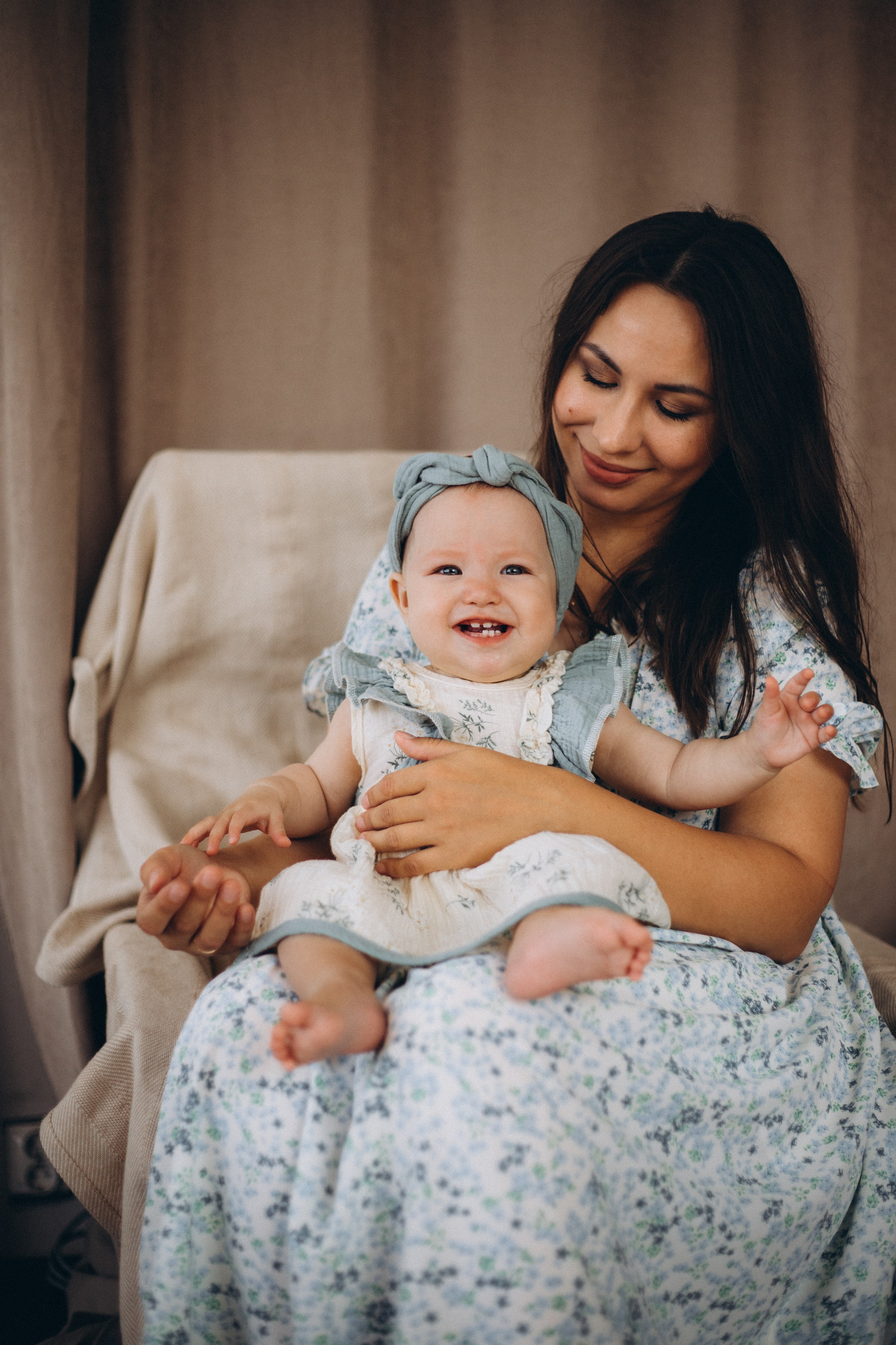 Модель девочка для предметной съемки Амелия Казань| Sale Easy