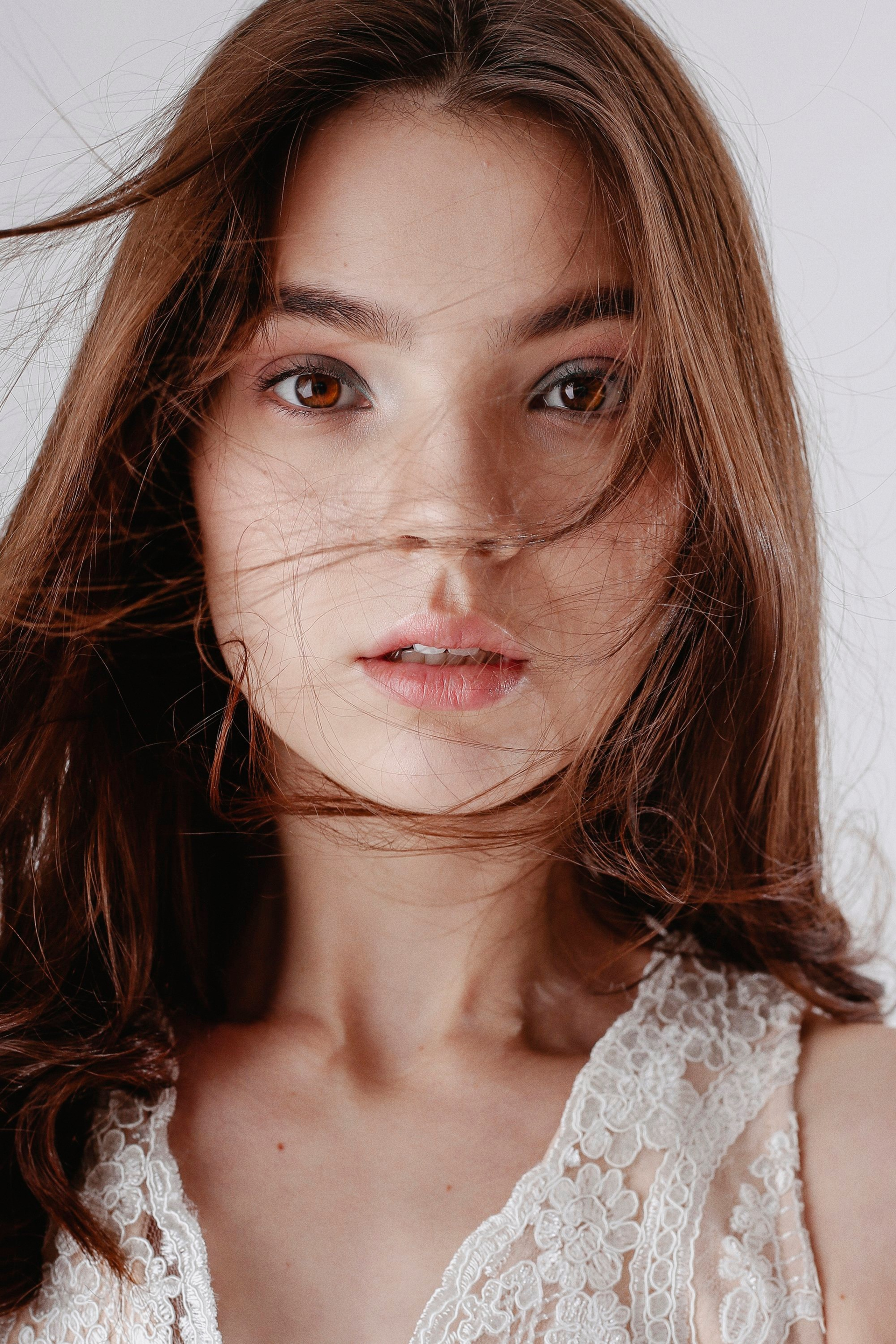 Модель для предметной съемки Аделя А. Казань| Sale Easy