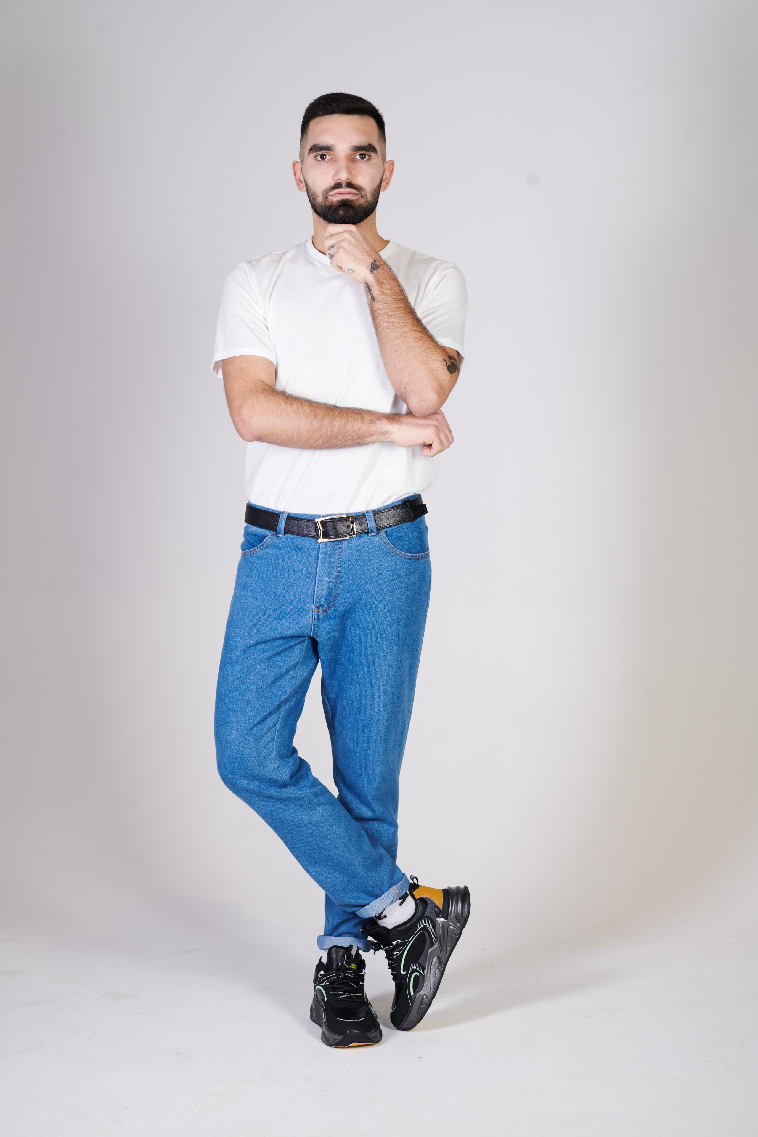 Модель для предметной съемки Эмиль Н.Новгород | Sale Easy