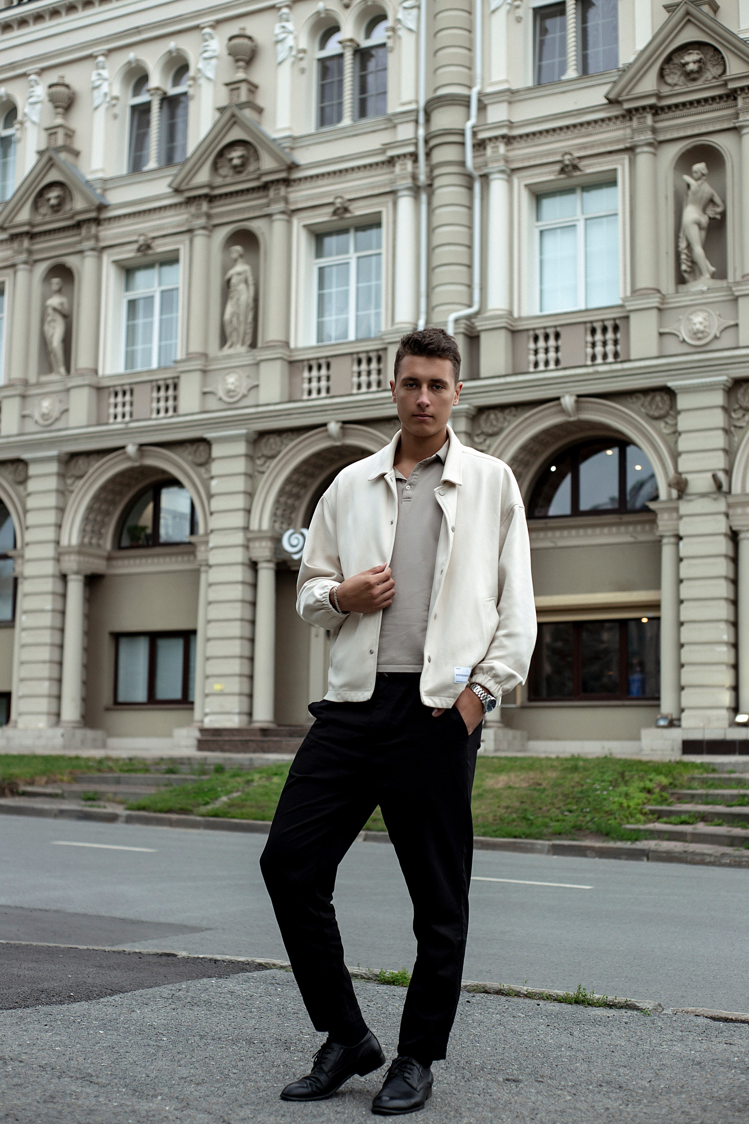 Модель для предметной съемки Эмиль А Казань| Sale Easy