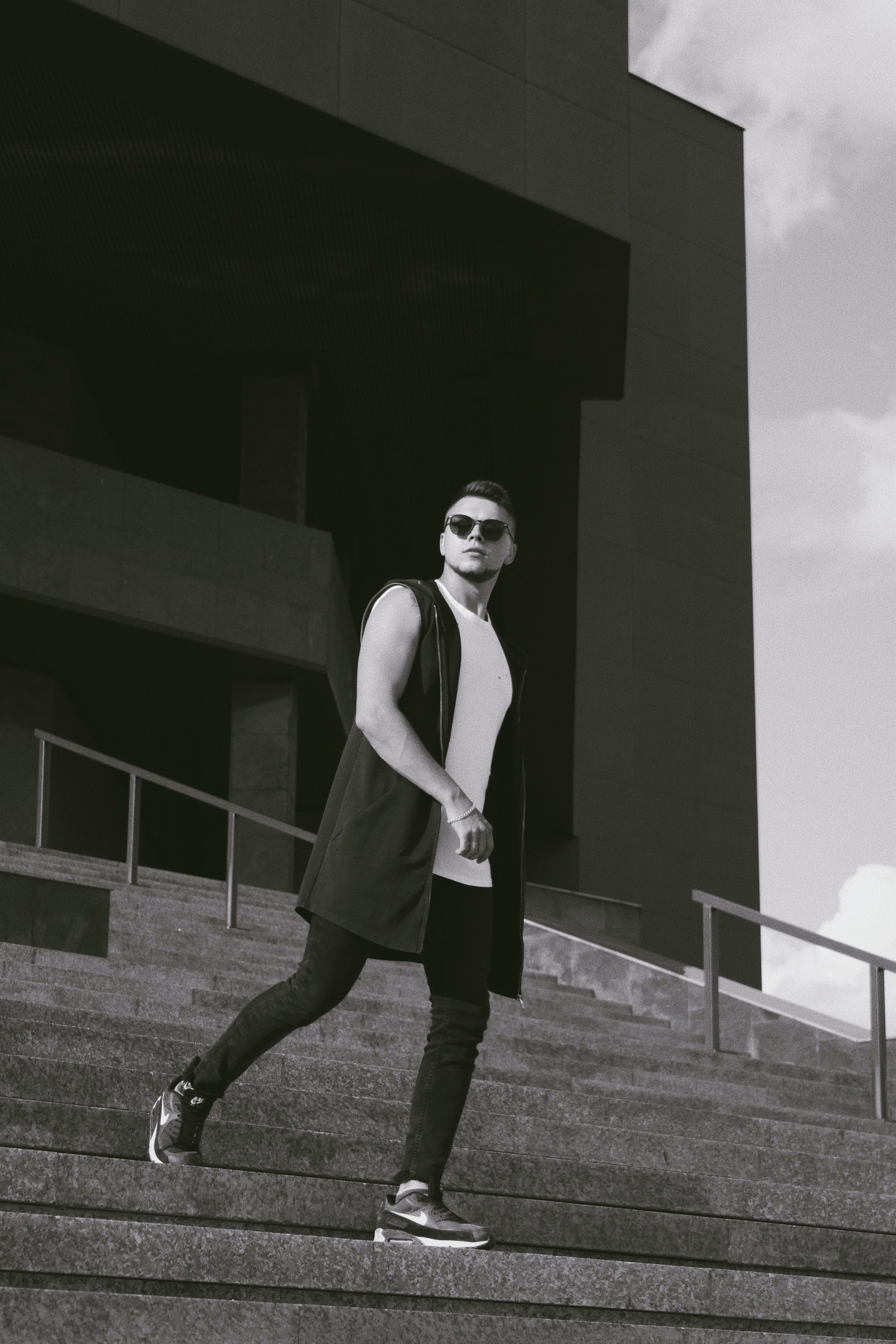 Модель для предметной съемки Руслан Г. Красноярск| Sale Easy