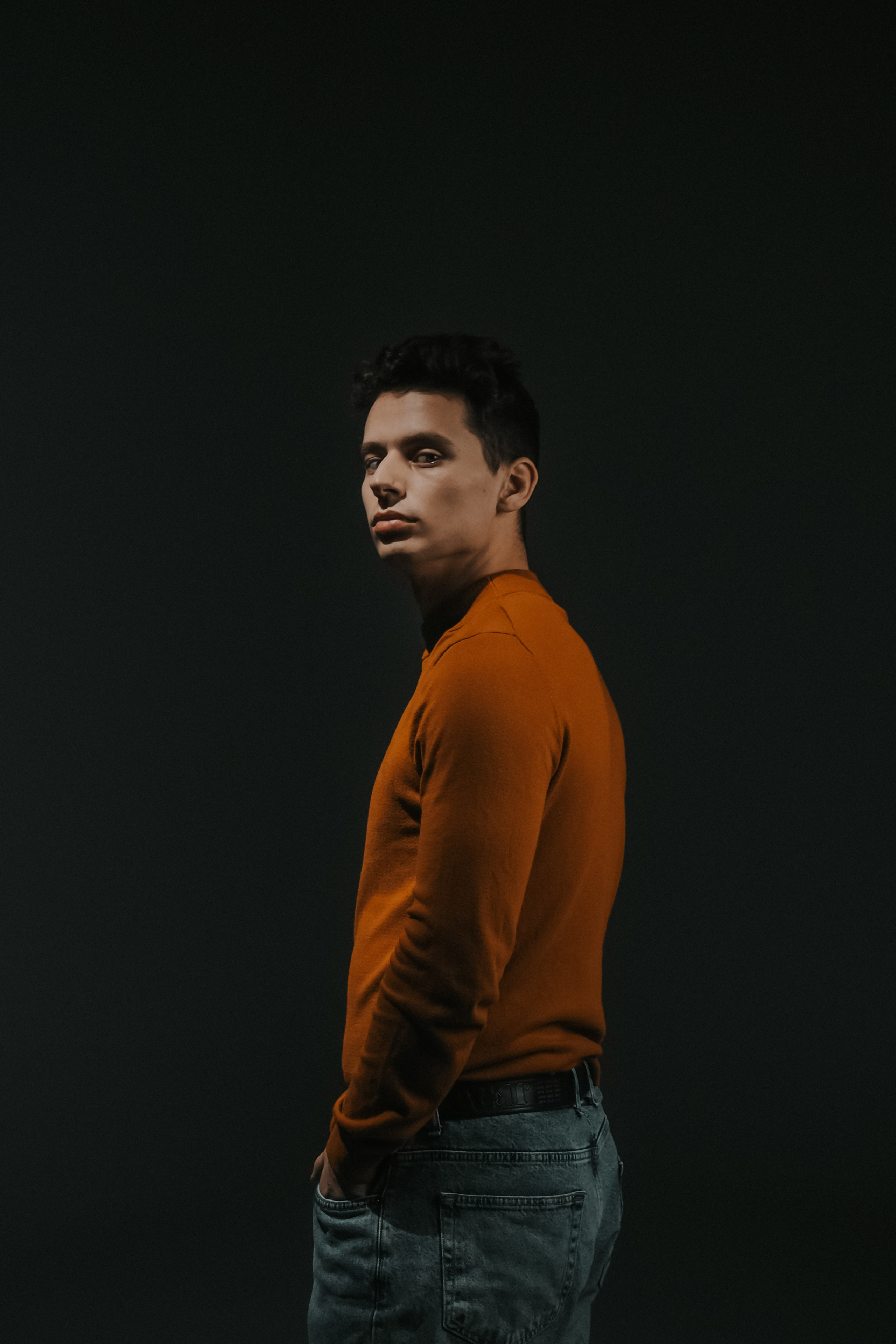 Модель для предметной съемки Александр О Казань| Sale Easy