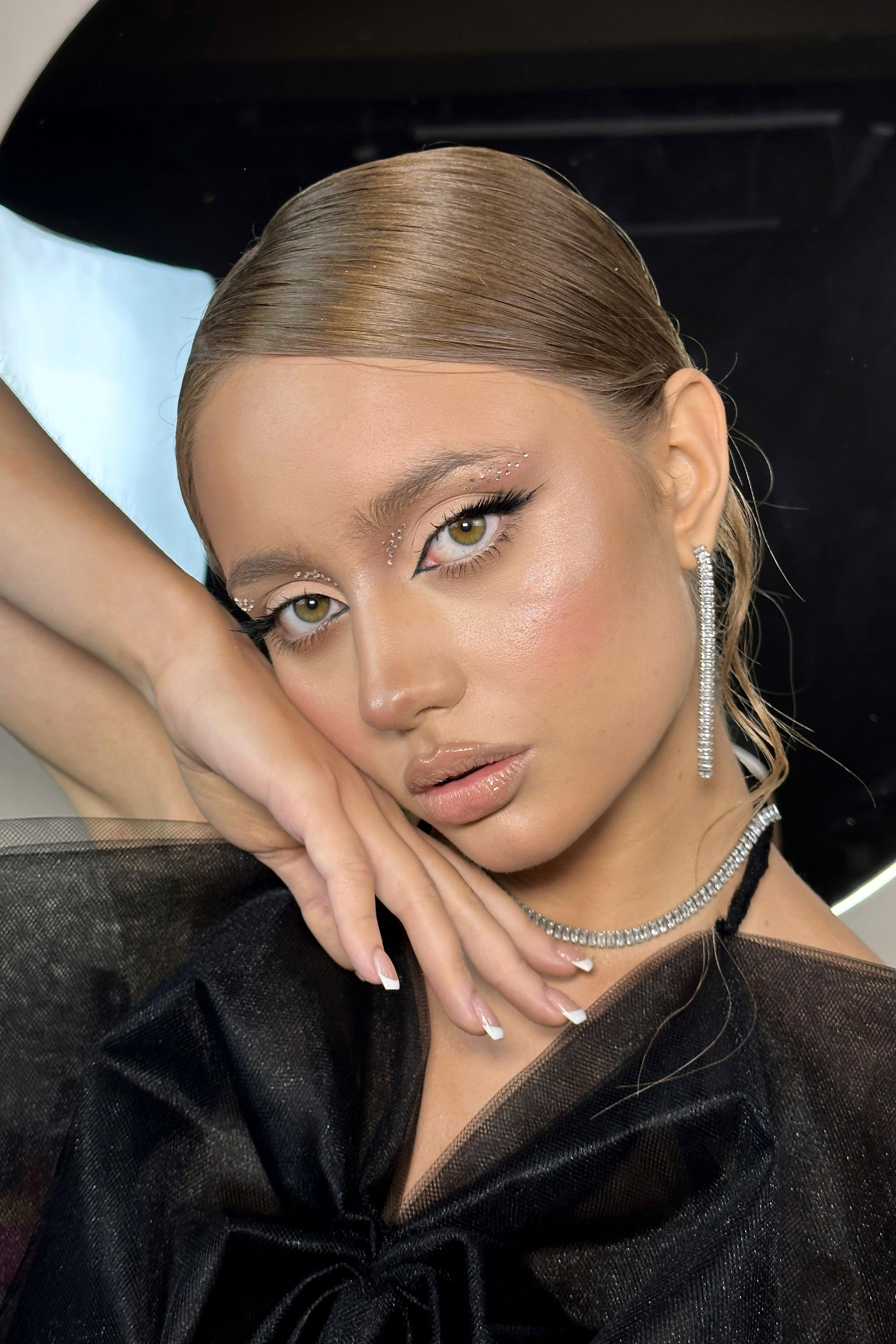 Модель для предметной съемки Вероника 8 Н.Новгород | Sale Easy