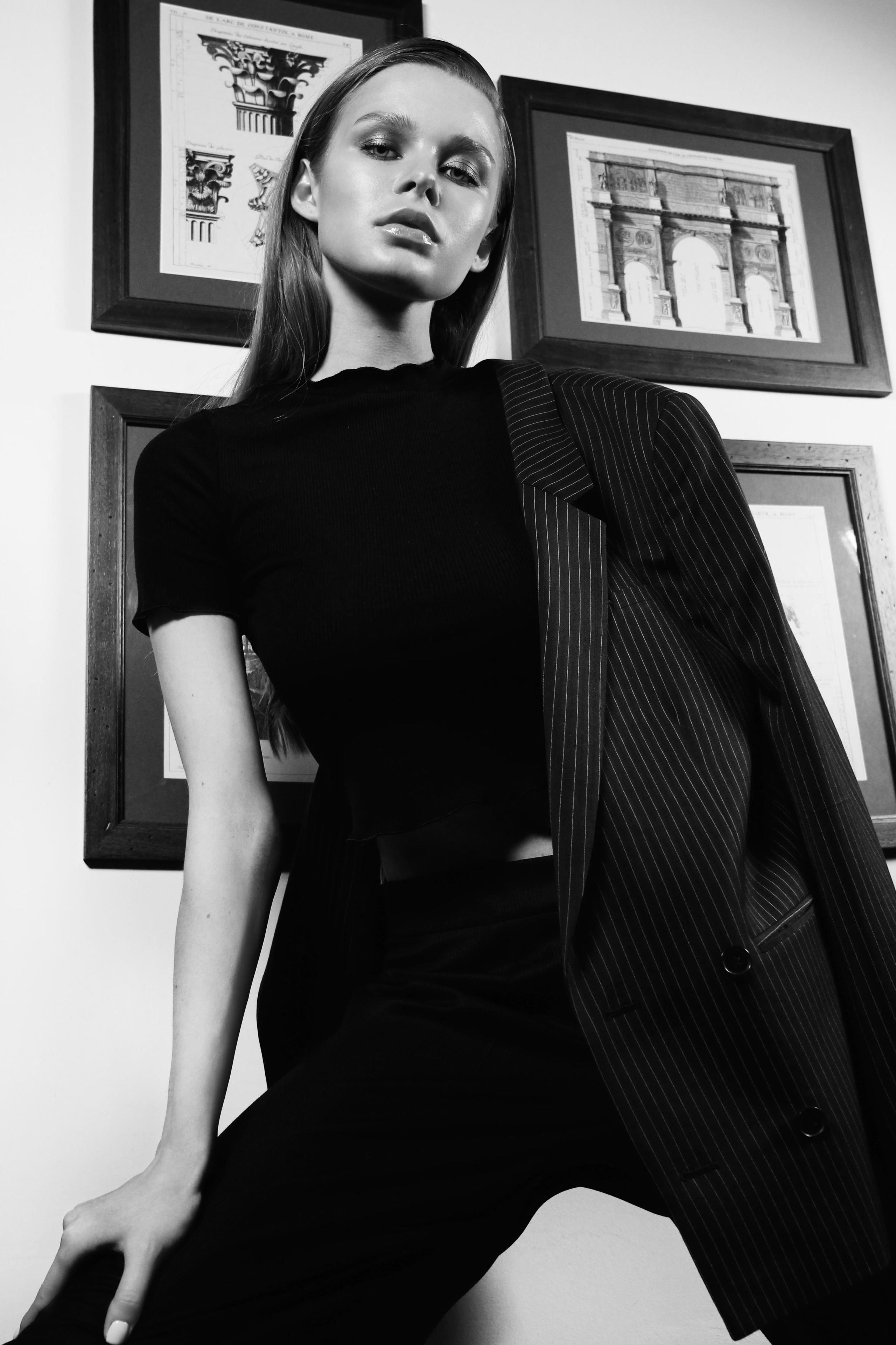 Модель для предметной съемки Дария И. Москва| Sale Easy