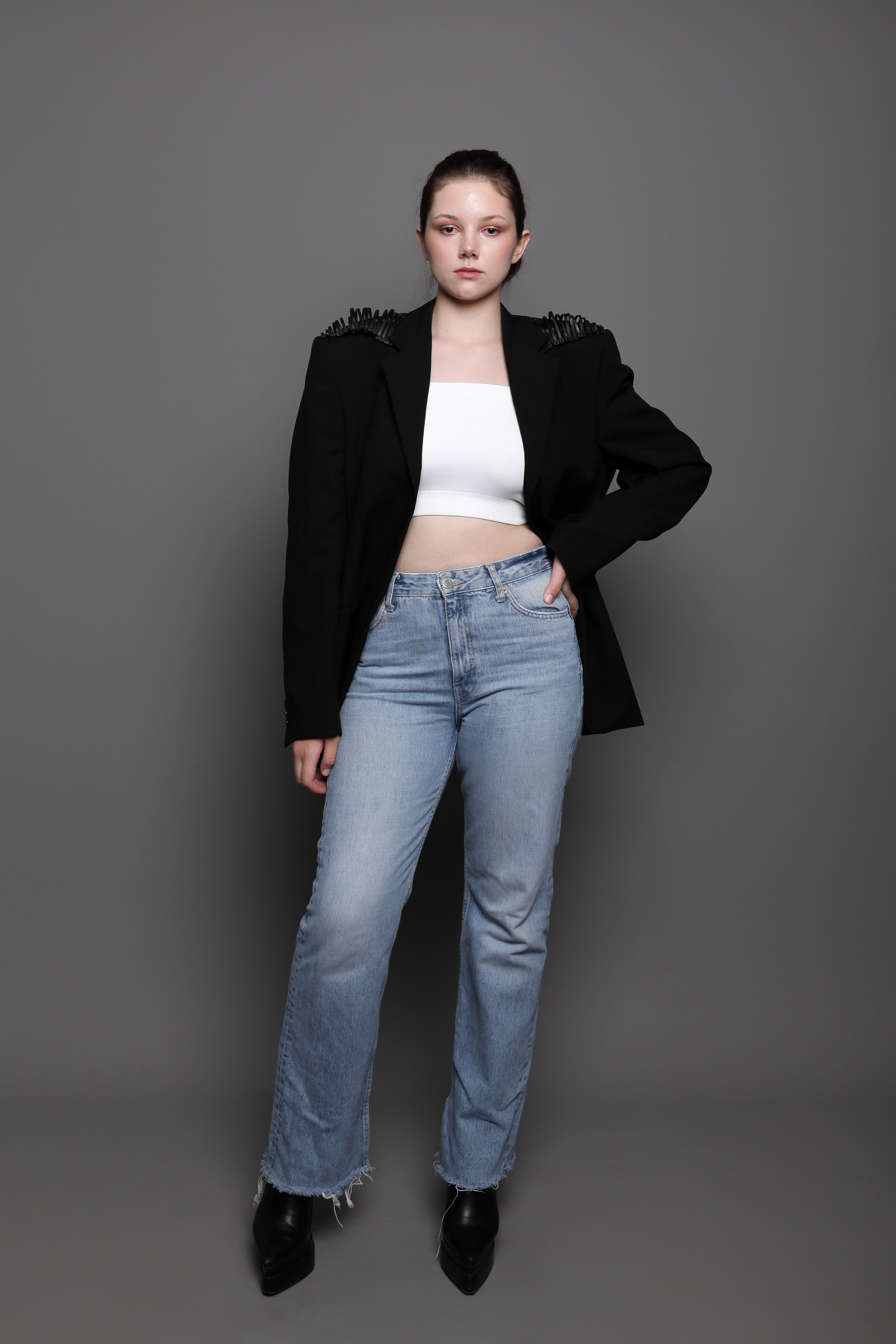 Модель для предметной съемки Виктория З Новосибирск| Sale Easy