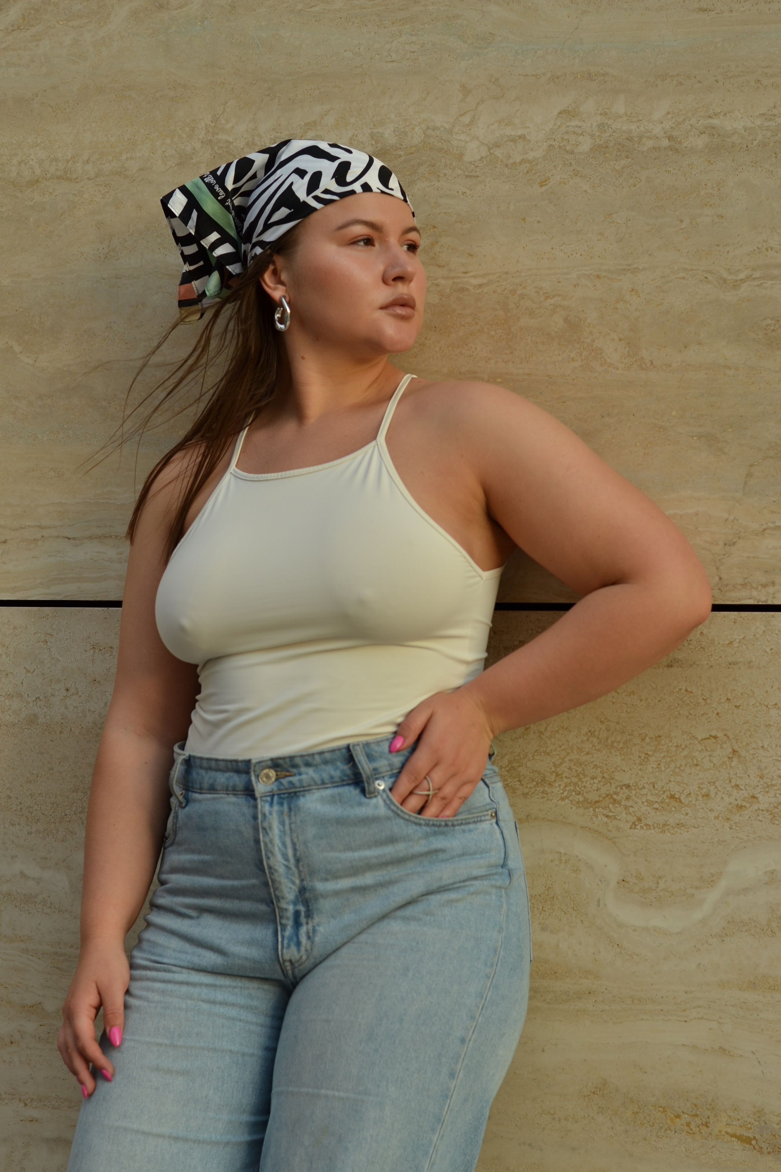 Модель plus size для предметной съемки Регина Б. Москва | Sale Easy