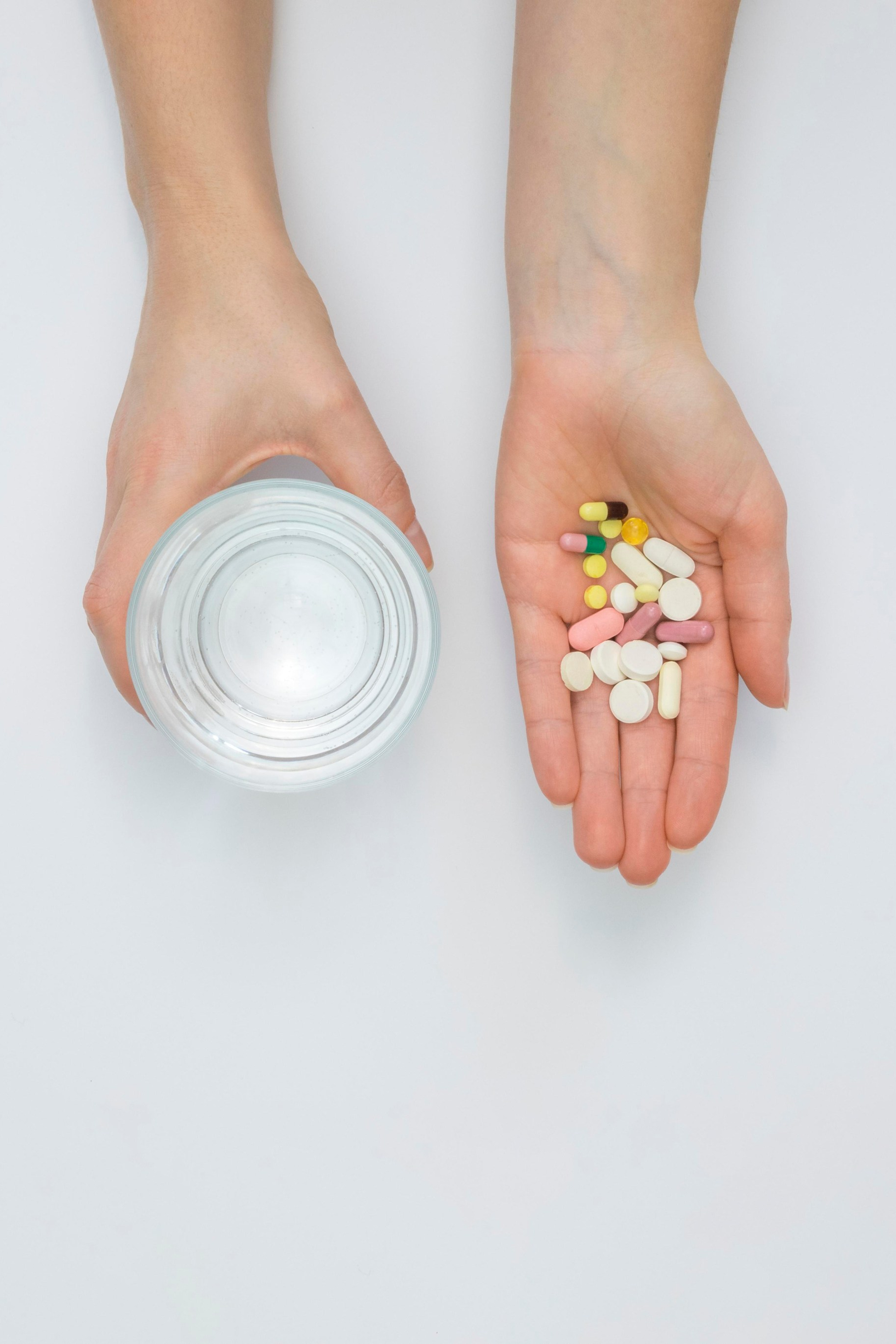 Референс для витаминных комплексов с ярким и современным дизайном.