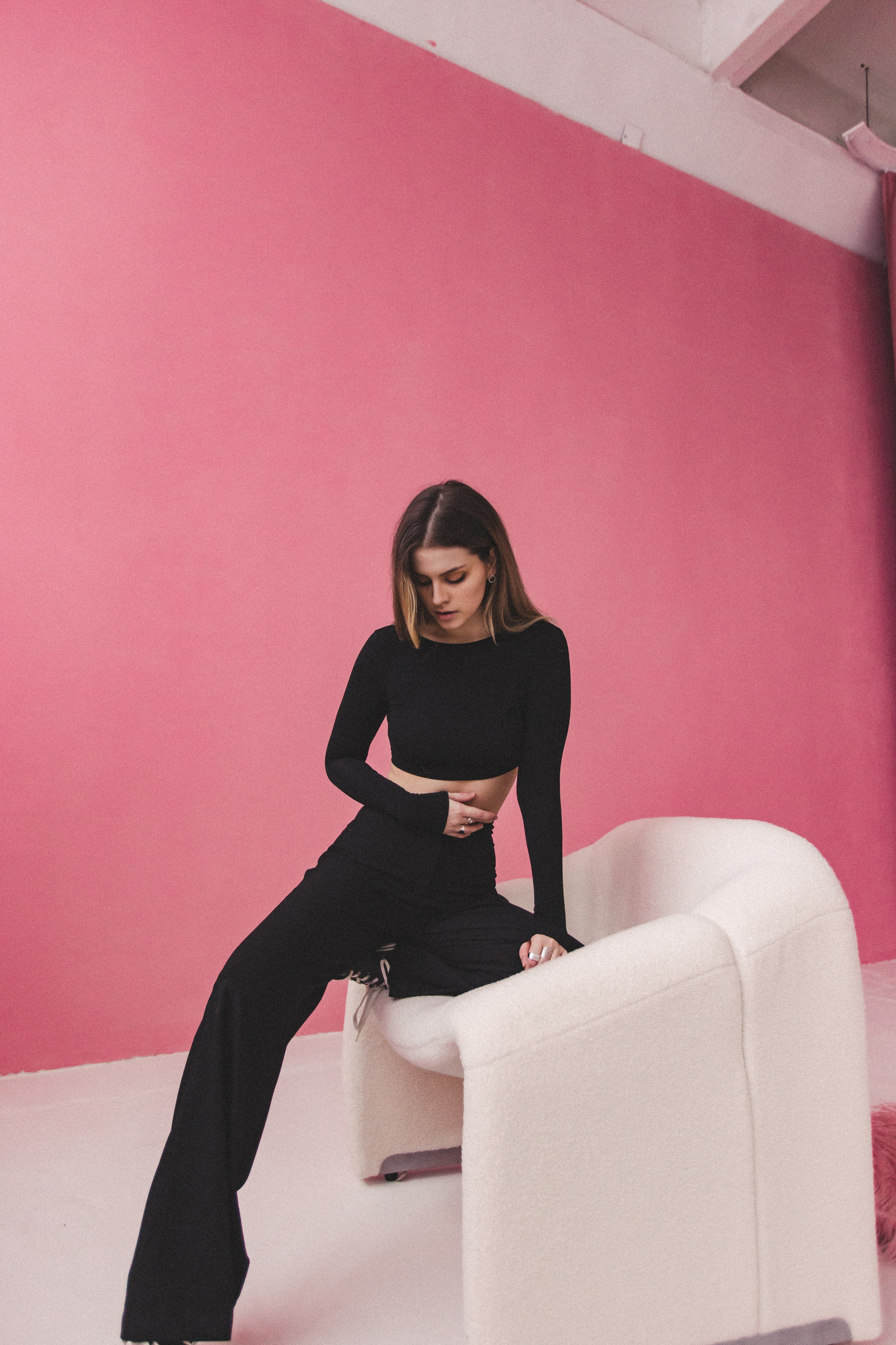 Модель для предметной съемки Анна Ф. Н.Н.| Sale Easy