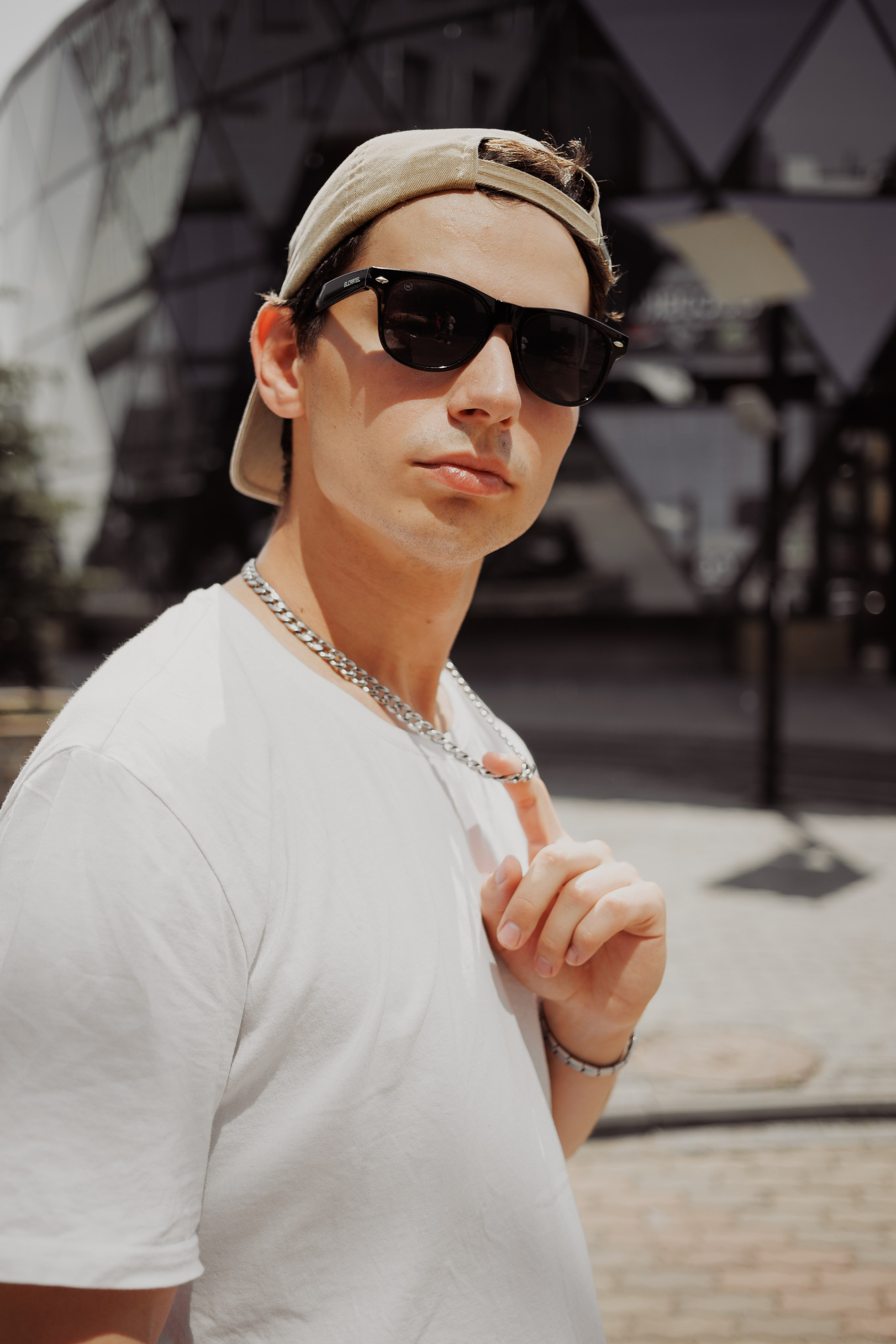 Модель для предметной съемки Александр О Казань| Sale Easy