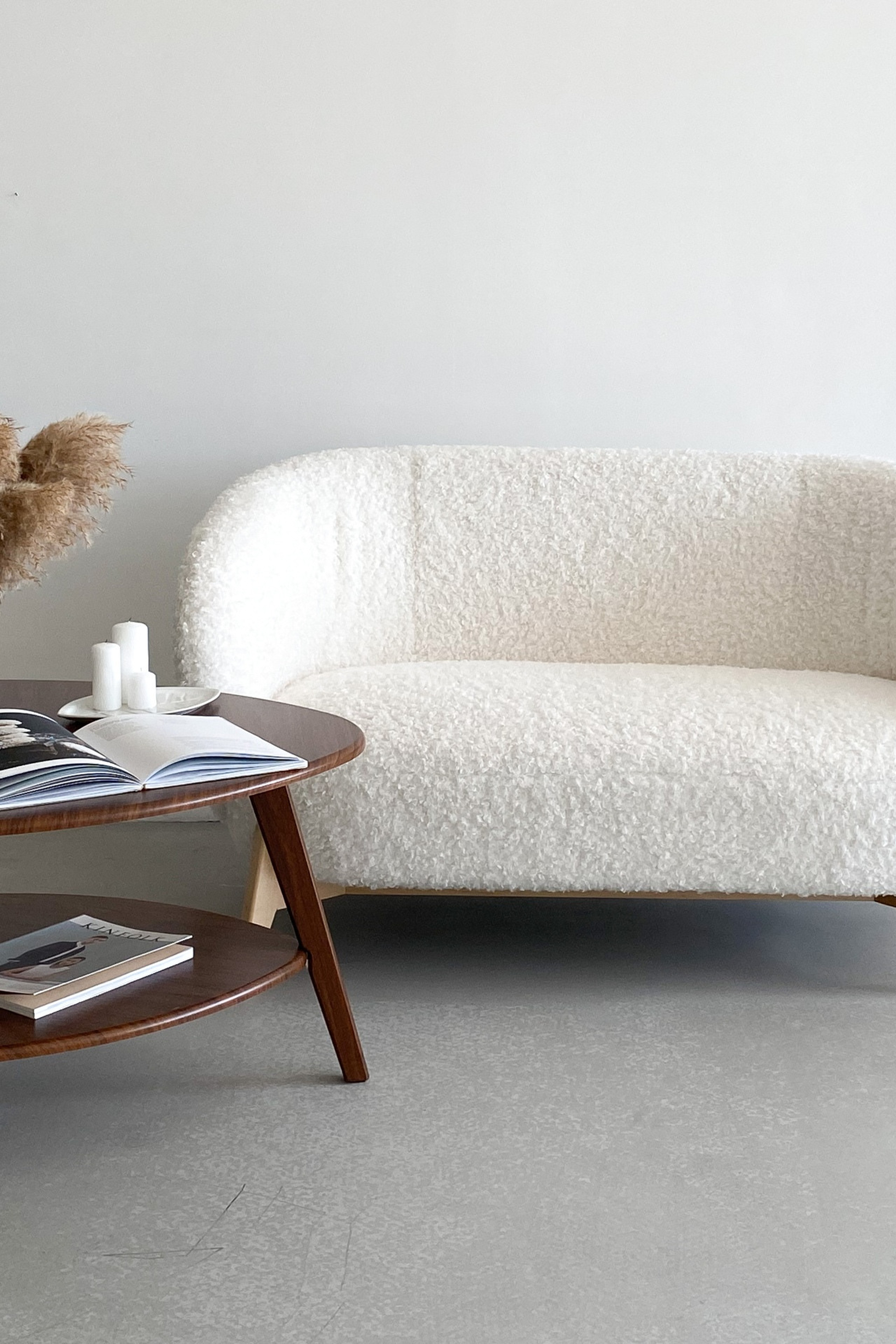 Студия VISUAL STUDIO — зал Контент для предм. съемки С.-Пб|Sale Easy