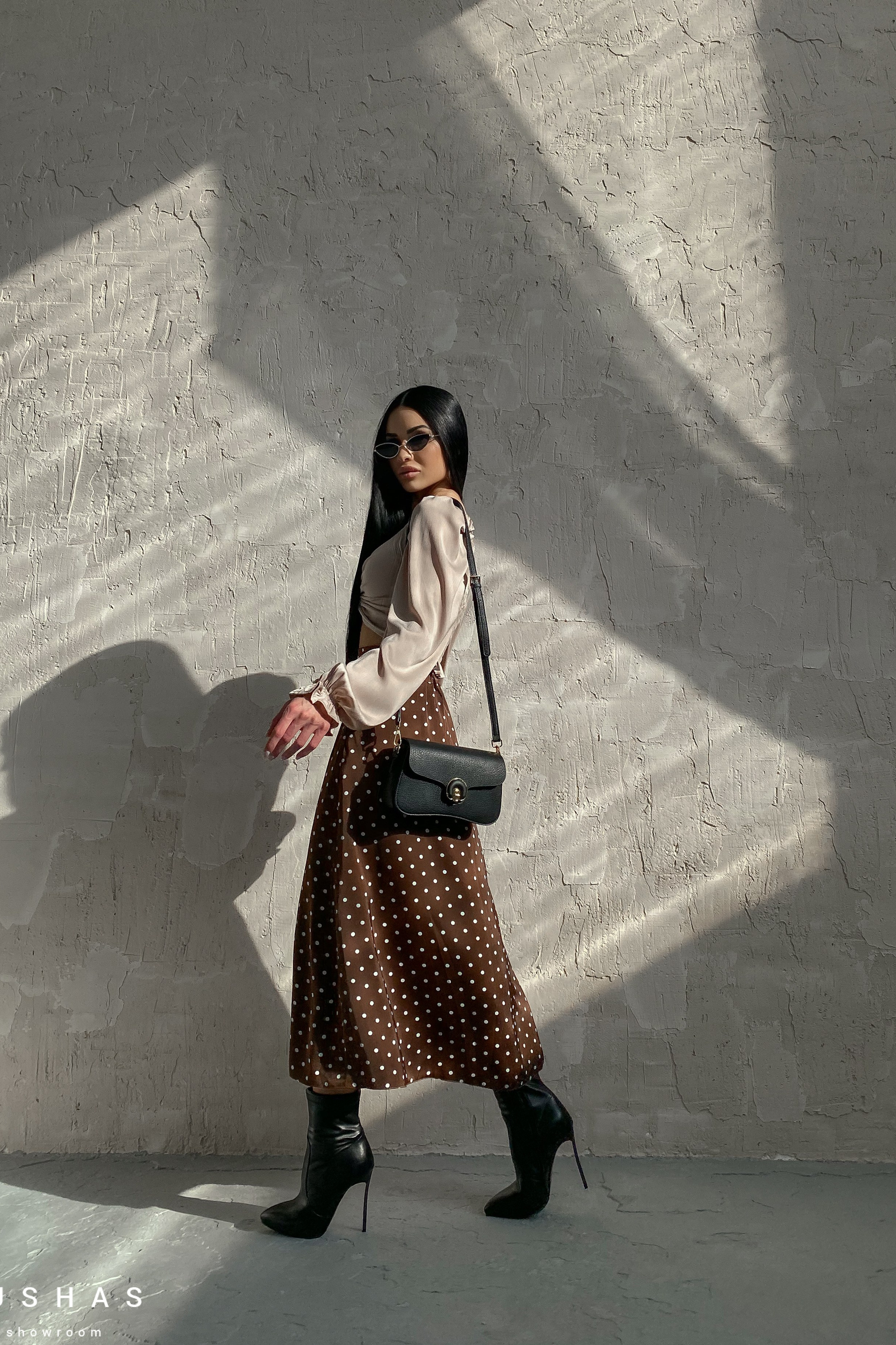 Модель для предметной съемки Яна Н.Н.| Sale Easy