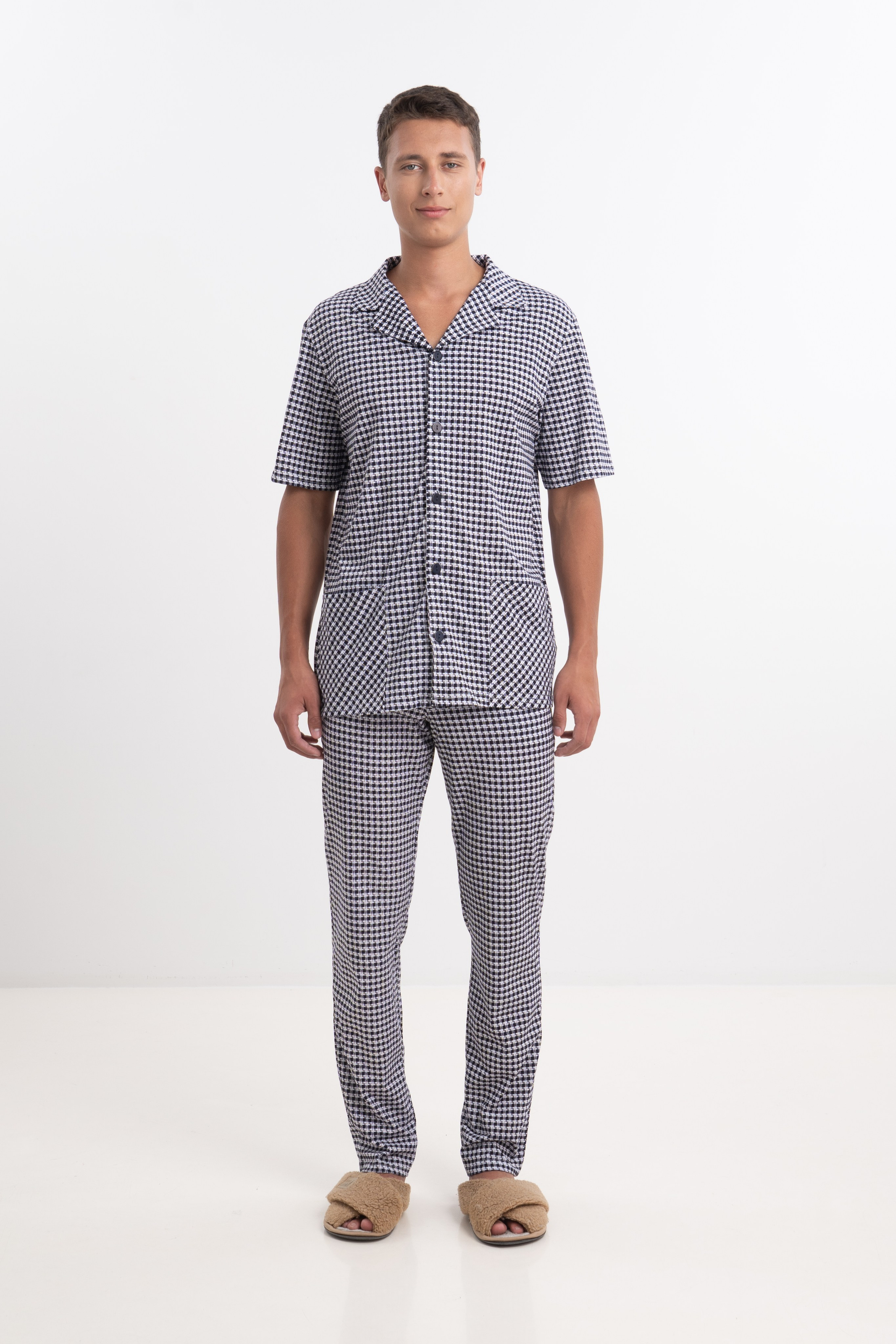 Модель для предметной съемки Эмиль А Казань| Sale Easy