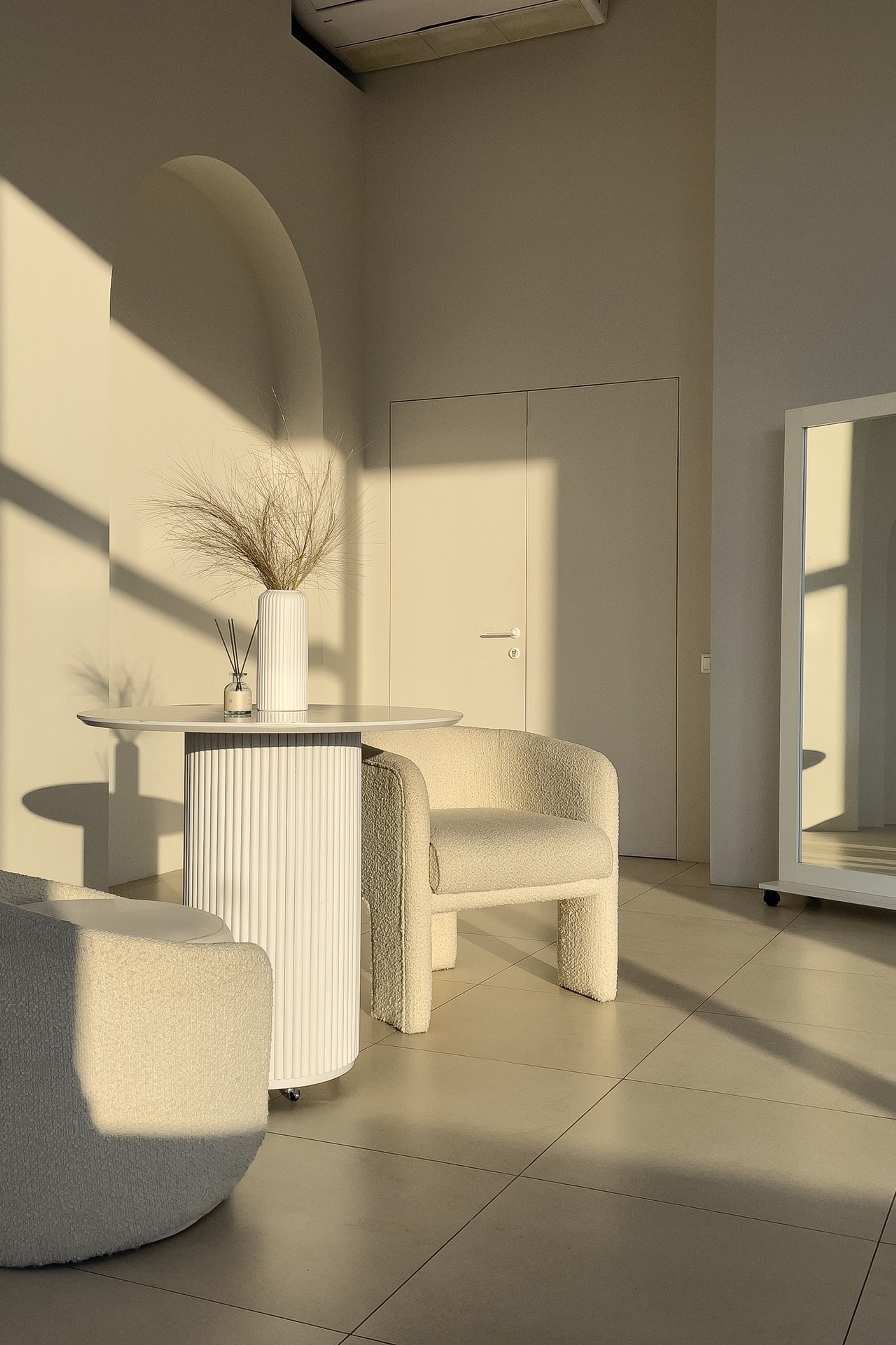 Студия FOCUS — зал Soft для предм. съемки С.-Пб|Sale Easy