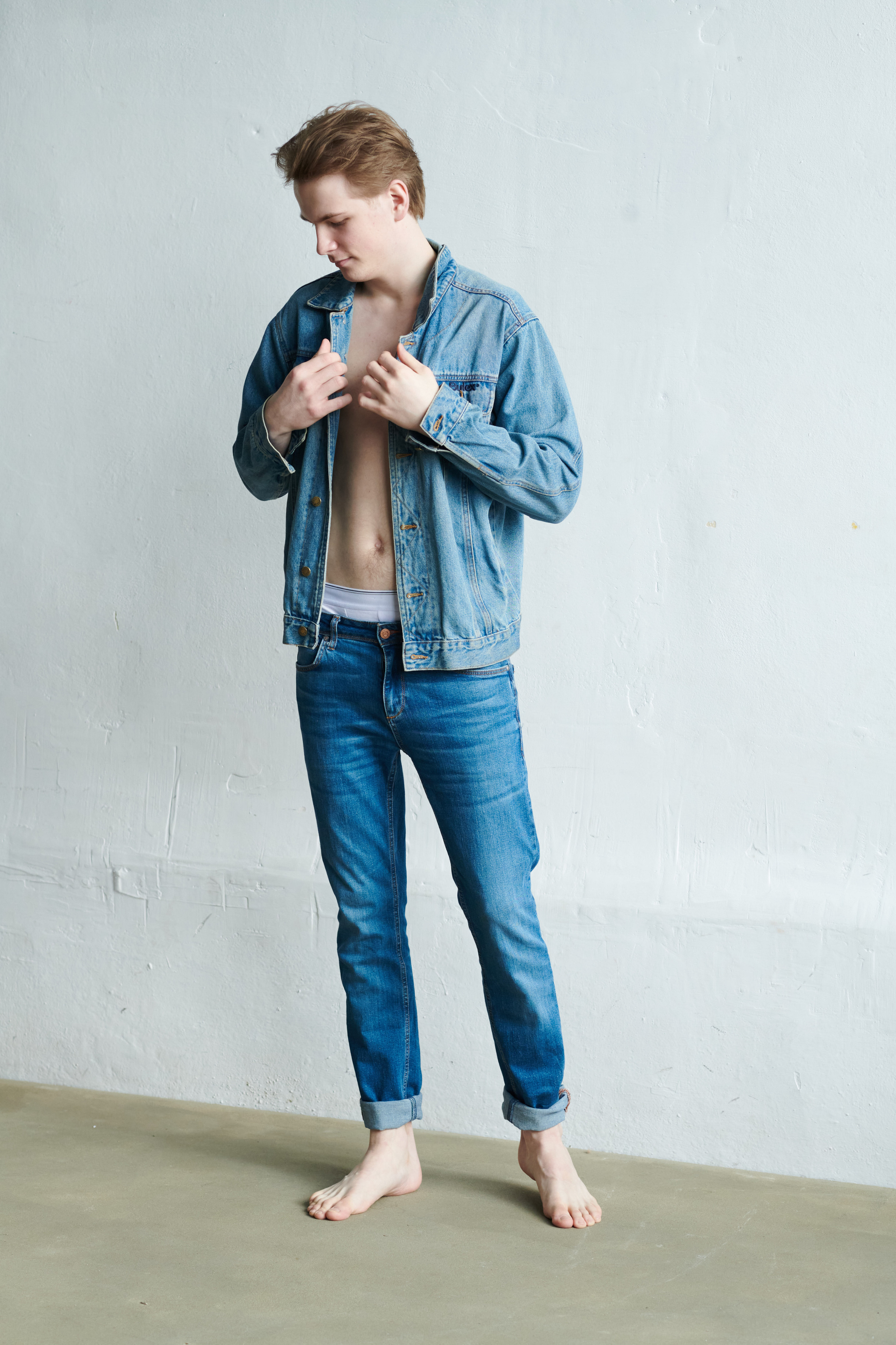 Модель для предметной съемки Кирилл В Н.Новгород | Sale Easy