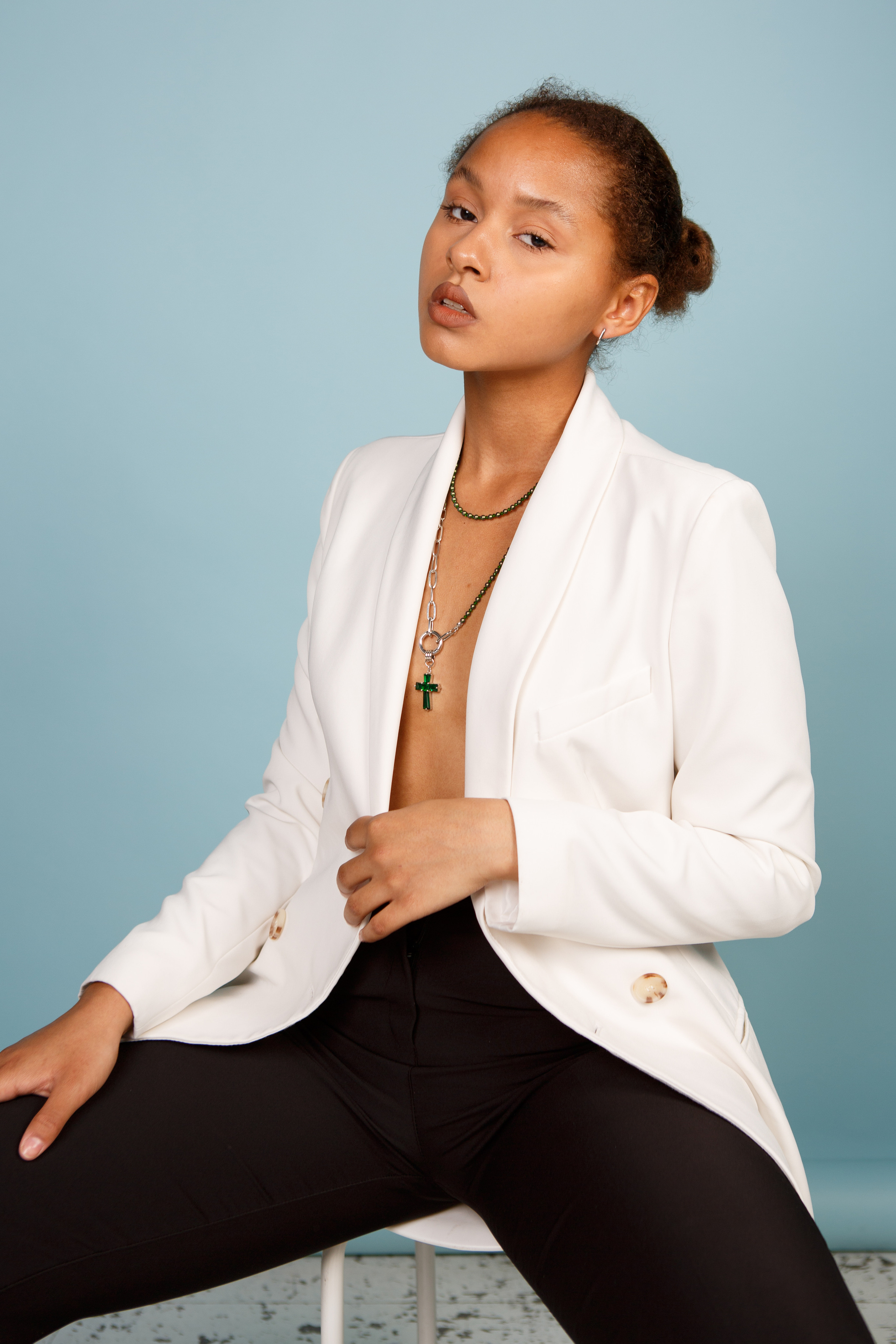 Модель для предметной съемки Нгема Элулалия Москва| Sale Easy