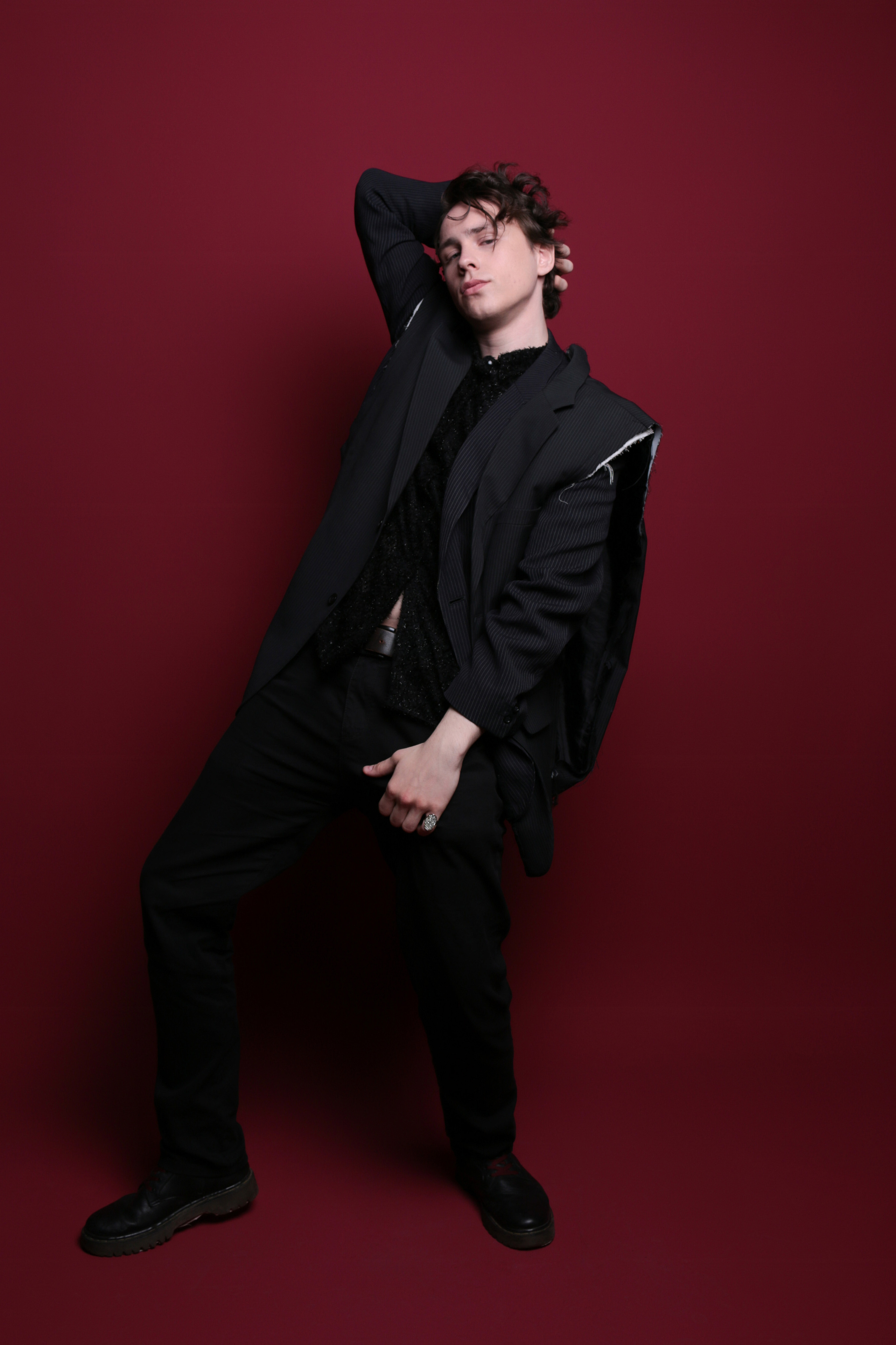 Модель для предметной съемки Илья Д С-Петербург | Sale Easy