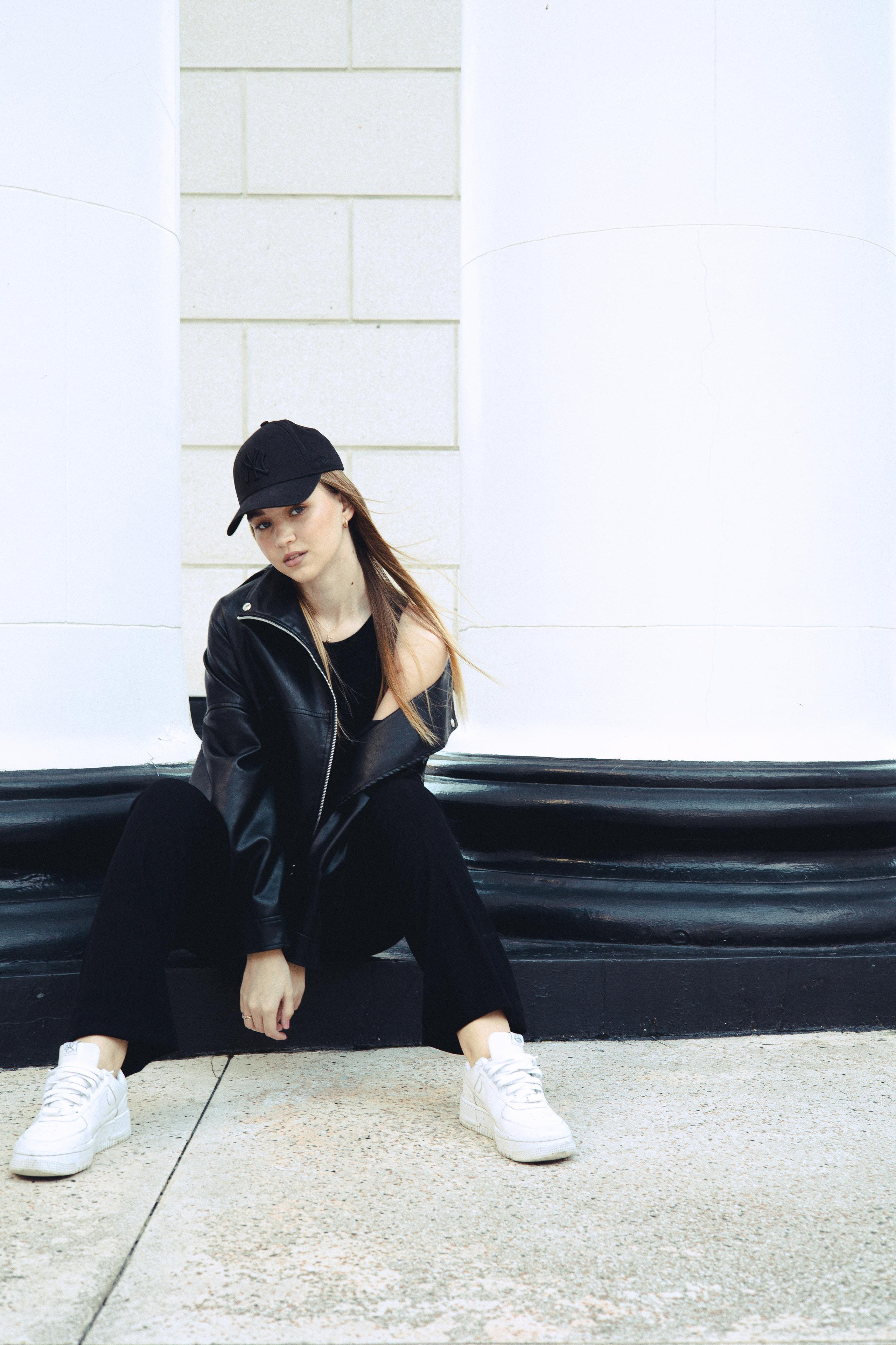 Модель для предметной съемки  Каролина Сочи| Sale Easy