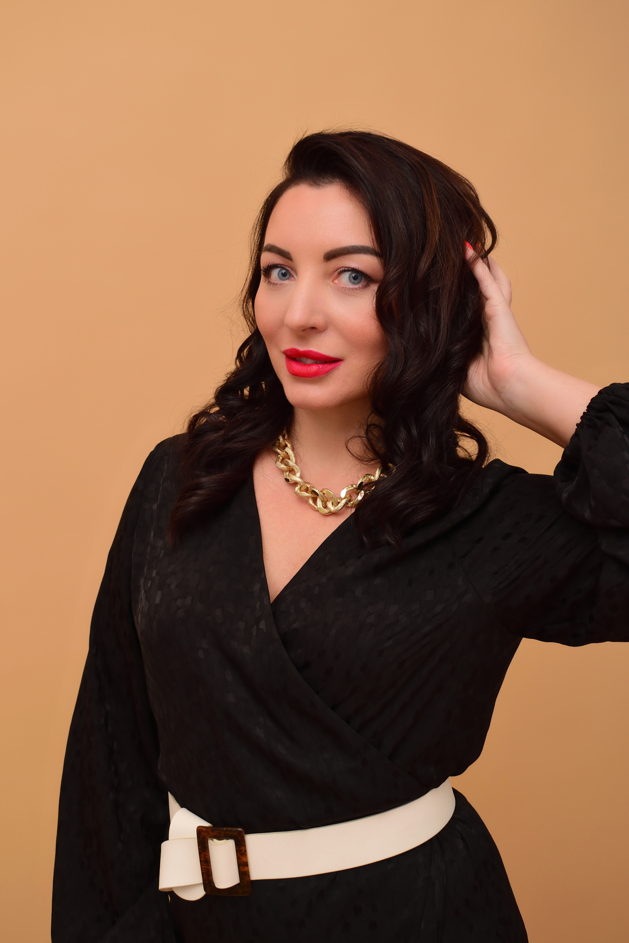 Модель plus size для предметной съемки Олеся Б.Москва | Sale Easy