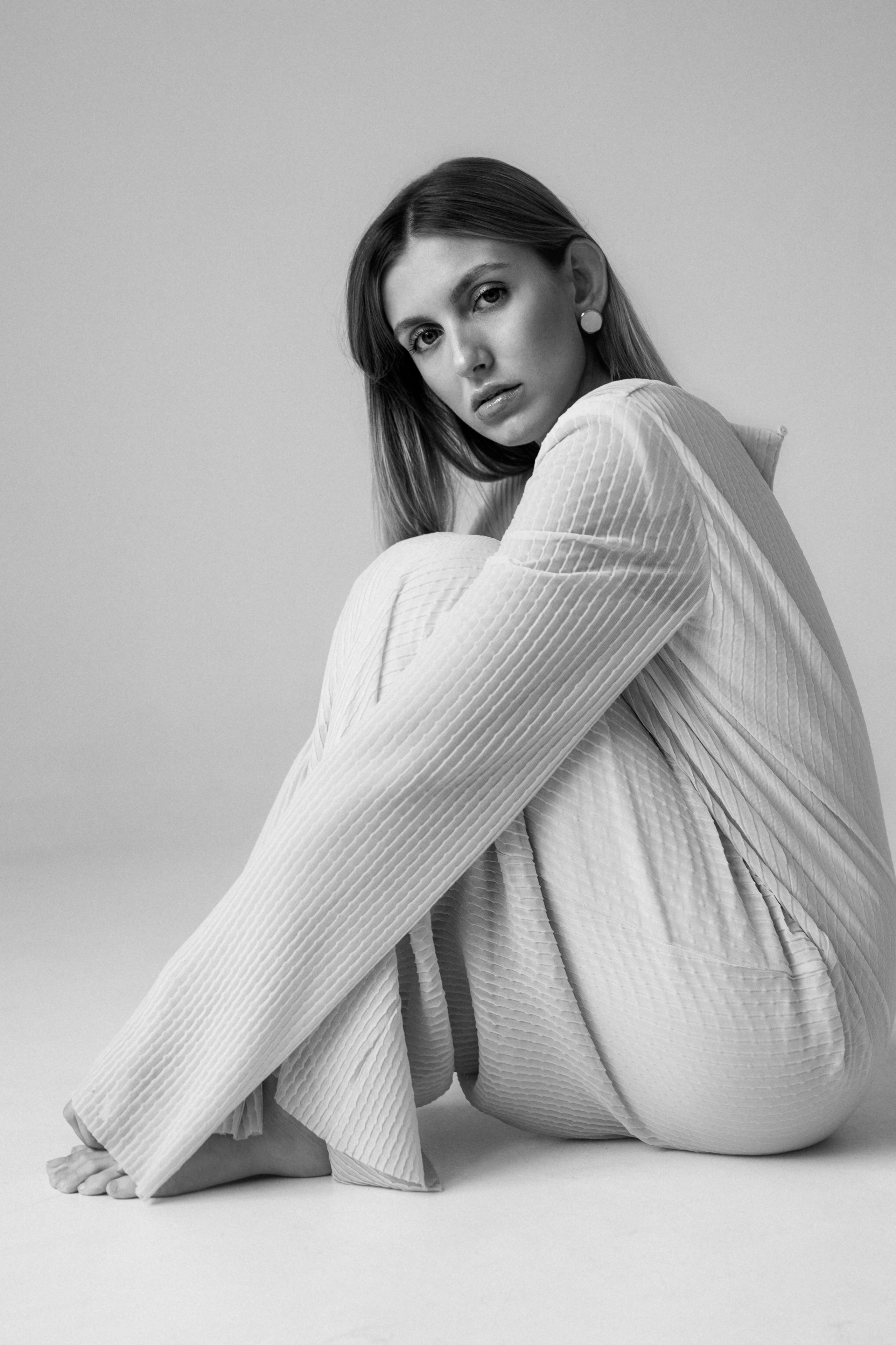 Модель для предметной съемки Юлия С. Москва| Sale Easy