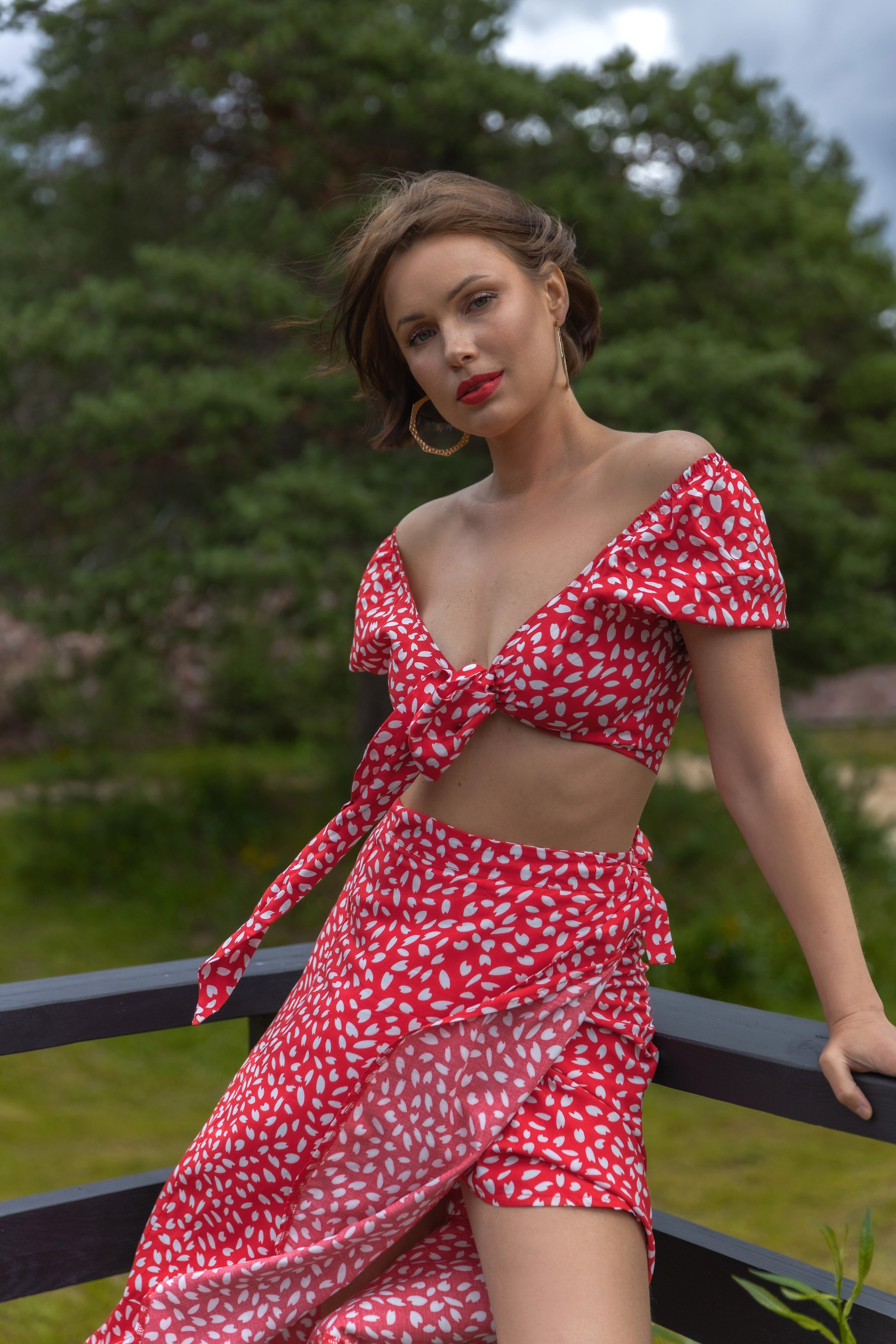 Модель для предметной съемки Надежда С.-Пб| Sale Easy