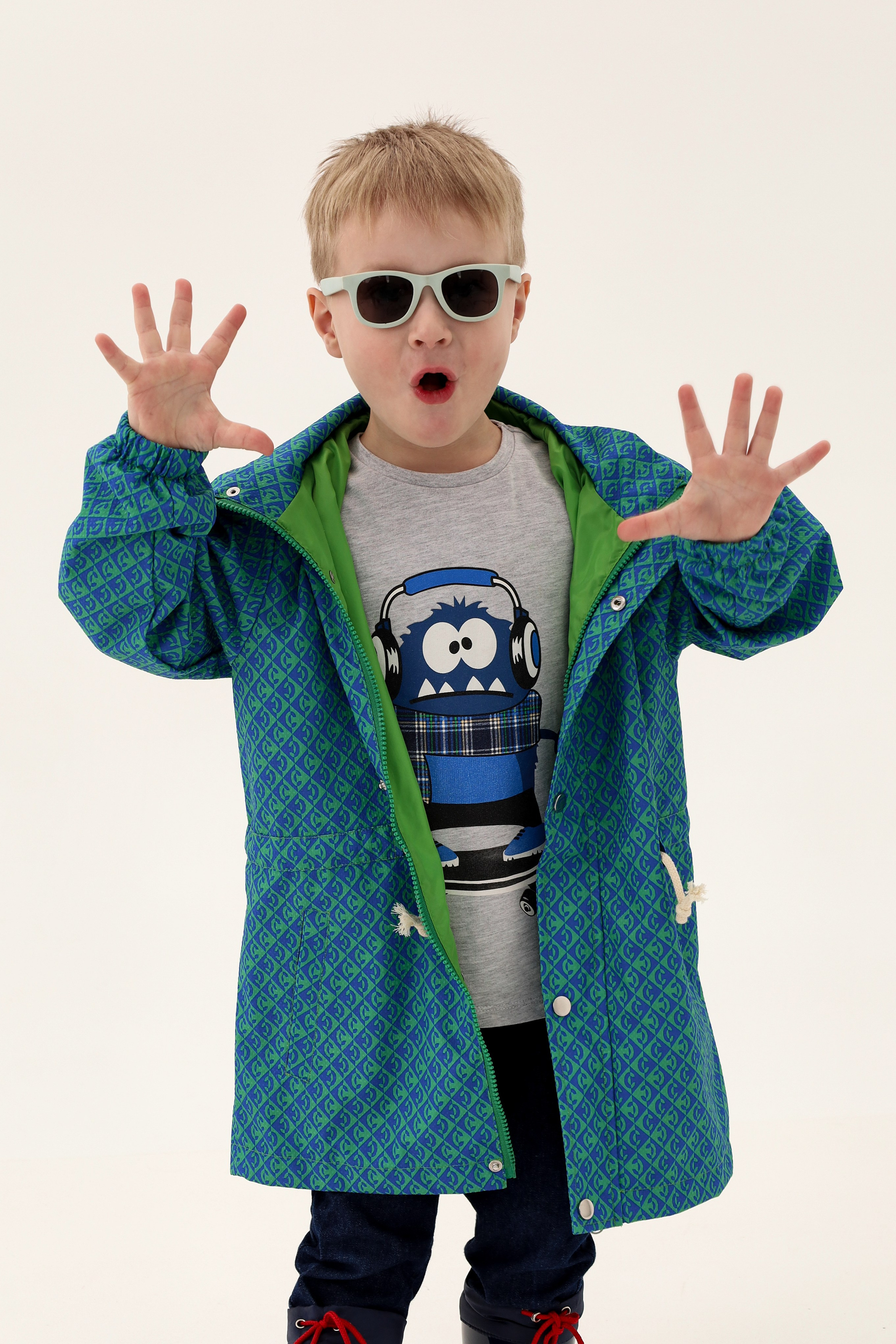 Модель мальчик для предметной съемки Иван Ж Н.Н. | Sale Easy