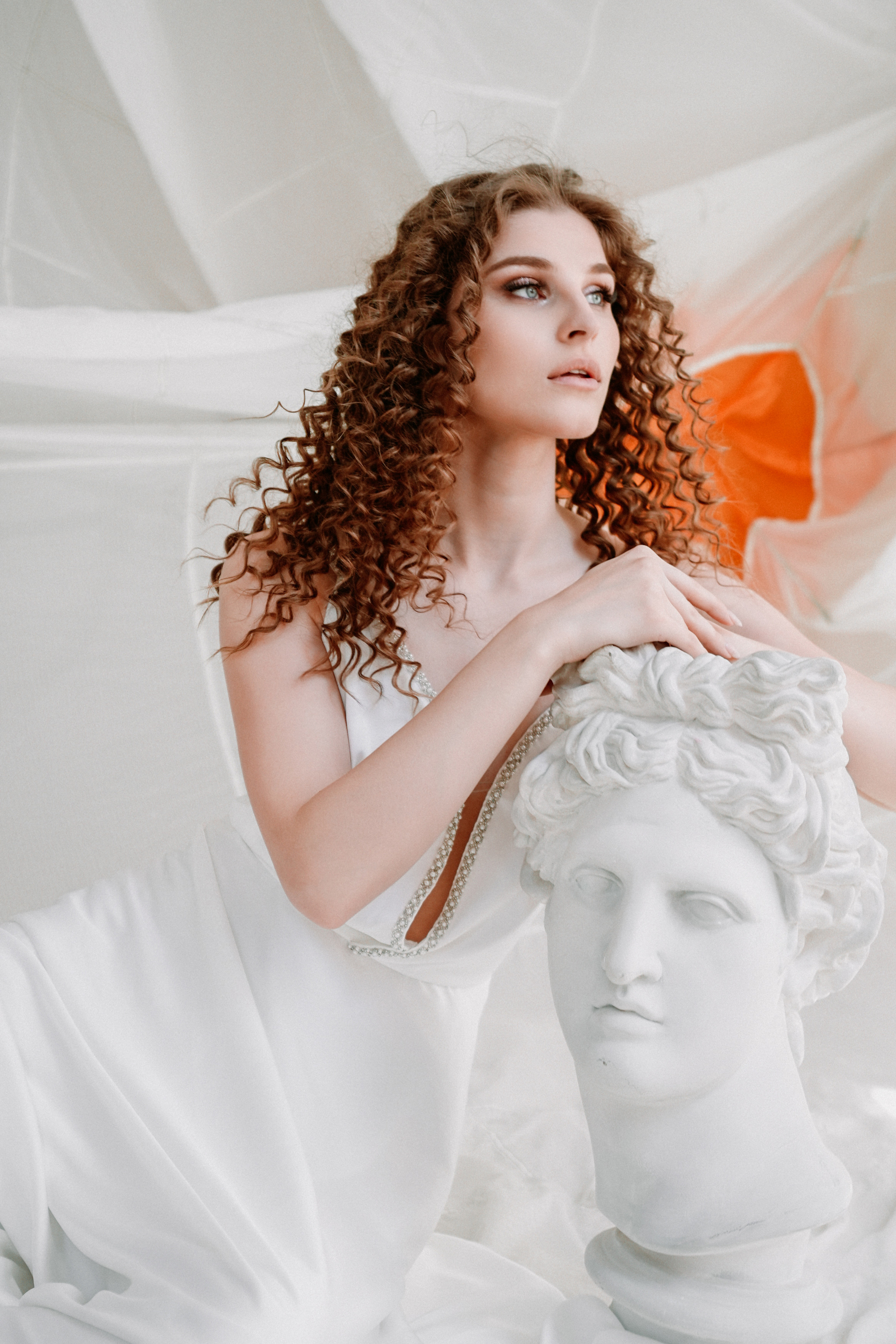 Модель для предметной съемки Ирина 5 Н.Новгород | Sale Easy