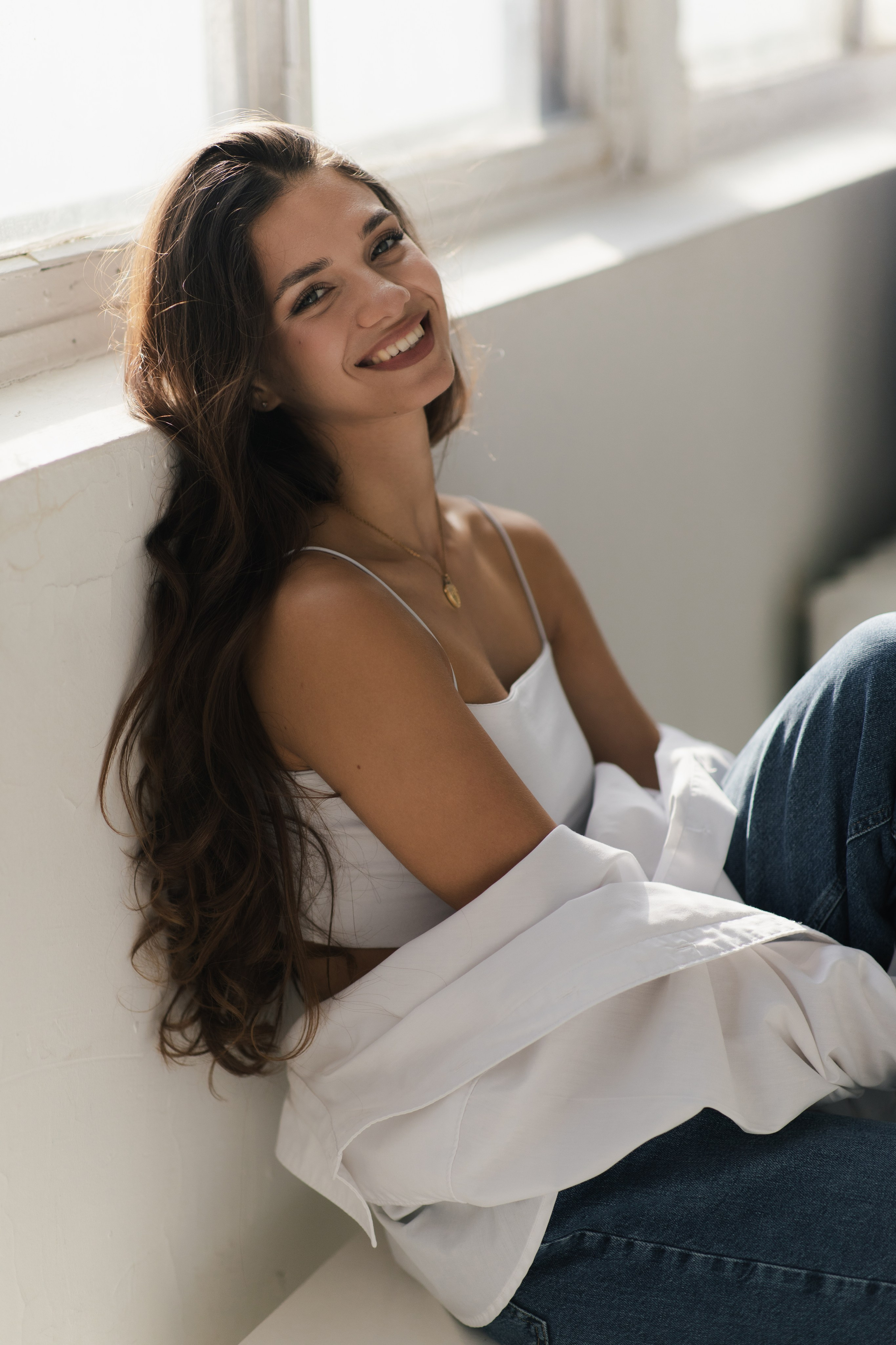 Модель для предметной съемки Альбина С.-Пб| Sale Easy