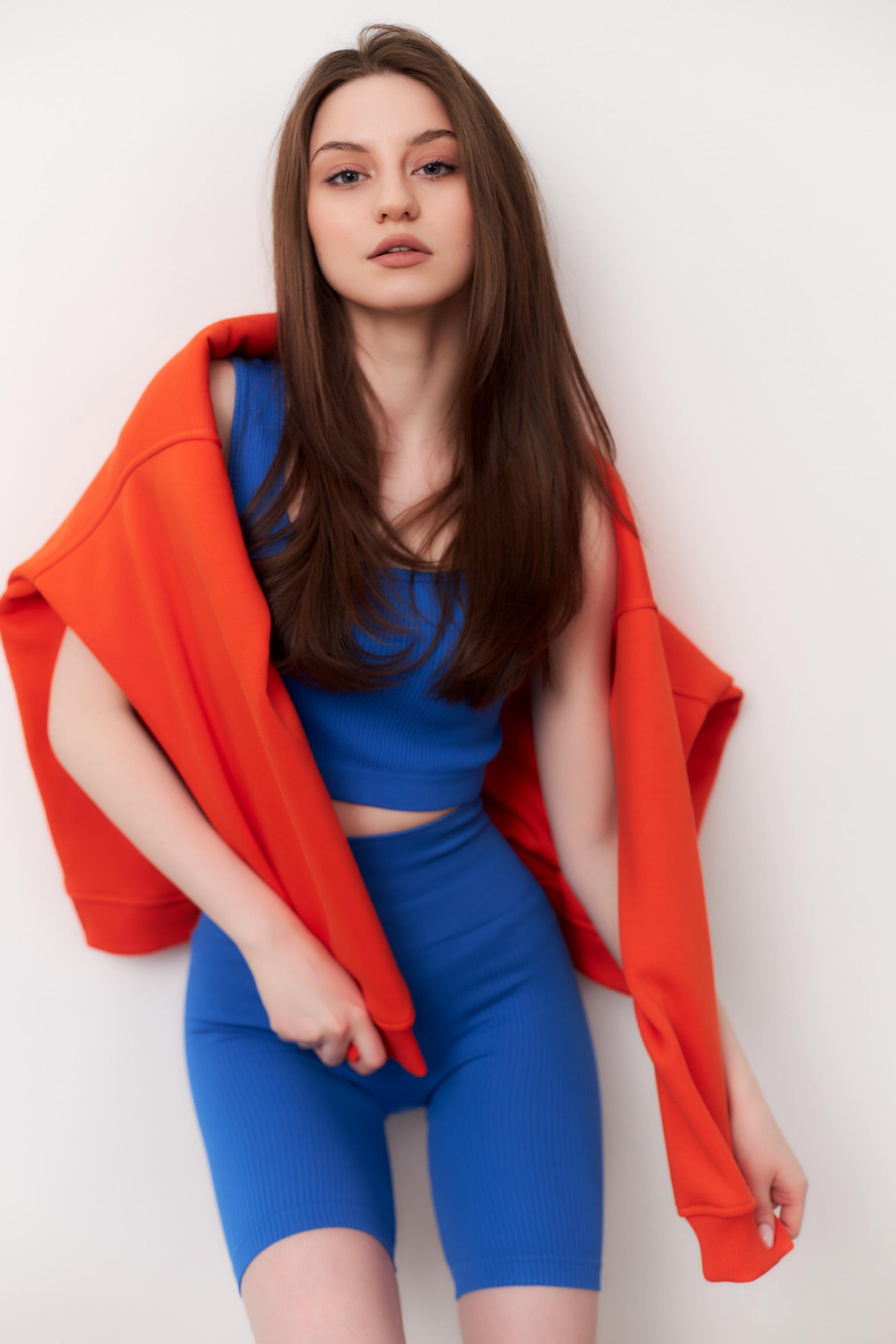 Модель для предметной съемки Варвара Москва| Sale Easy