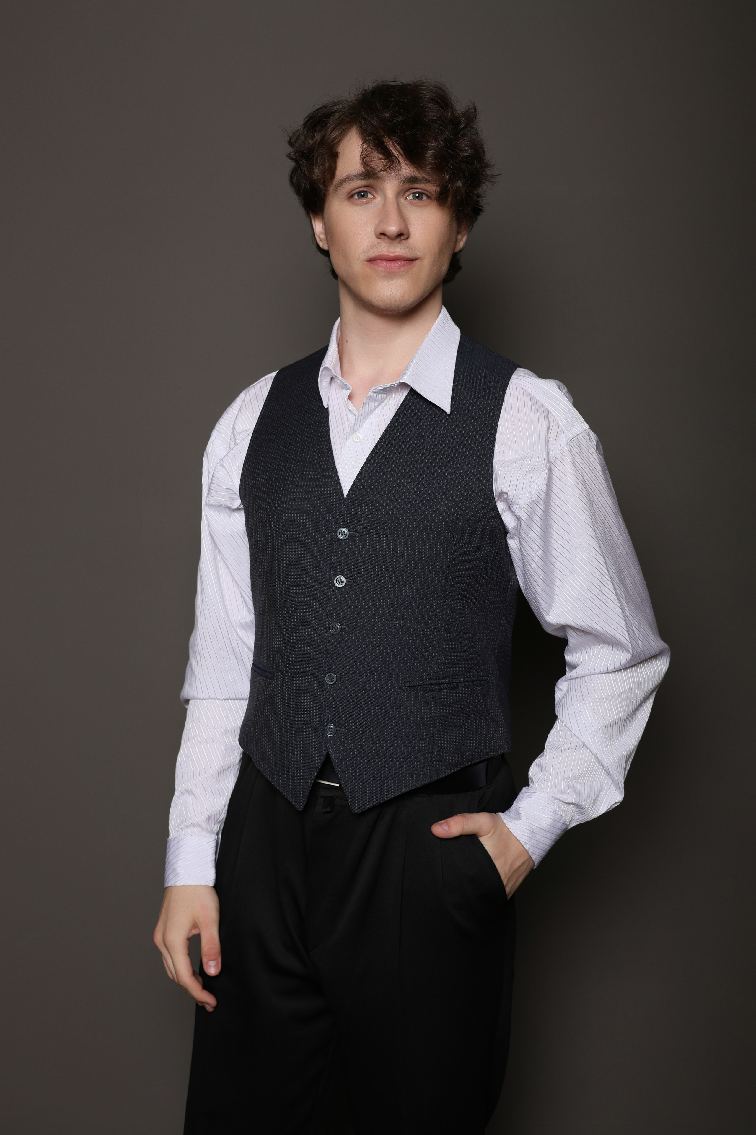 Модель для предметной съемки Илья Д С-Петербург | Sale Easy