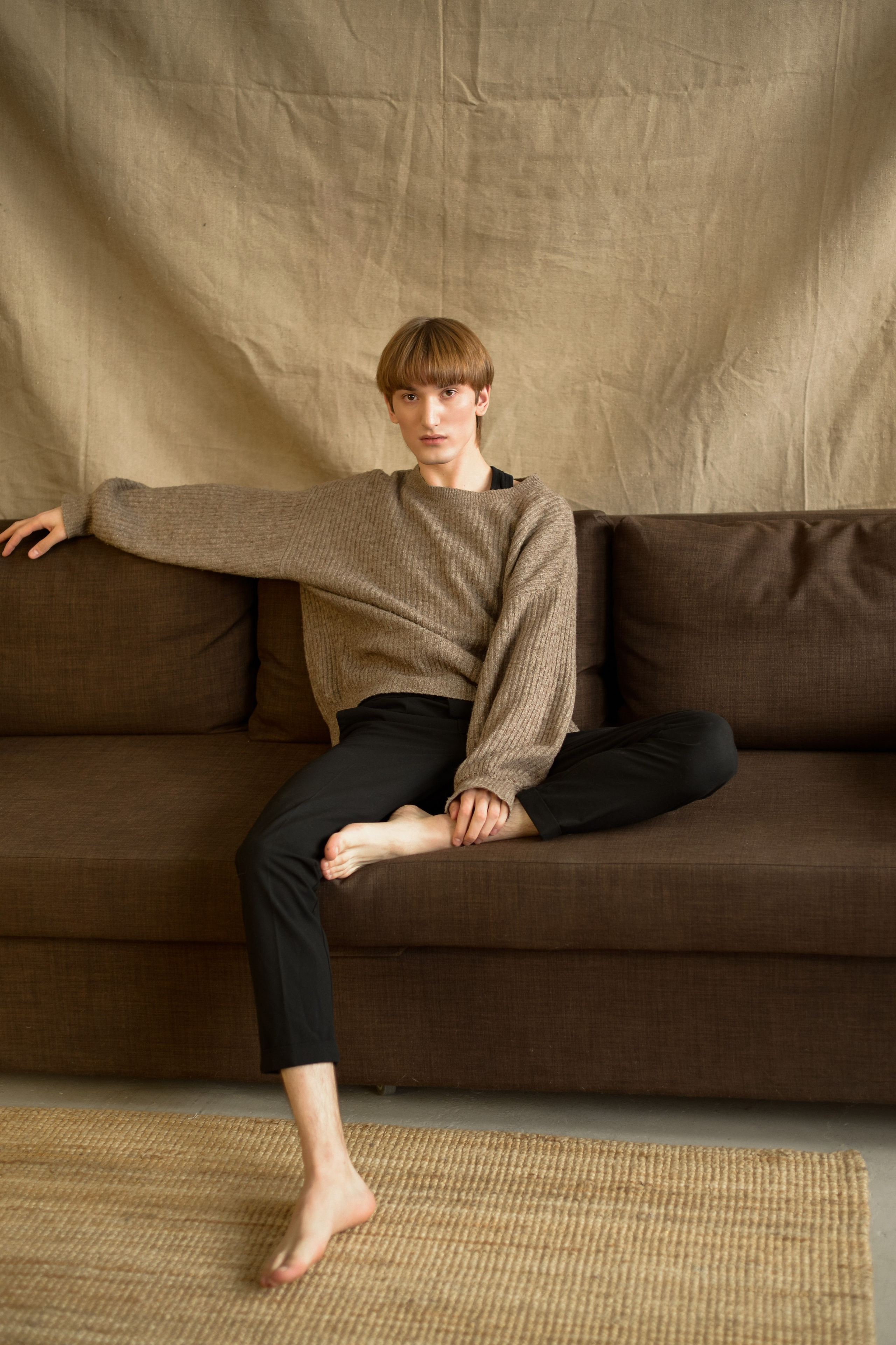 Модель для предметной съемки Илья З. Н.Новгород | Sale Easy