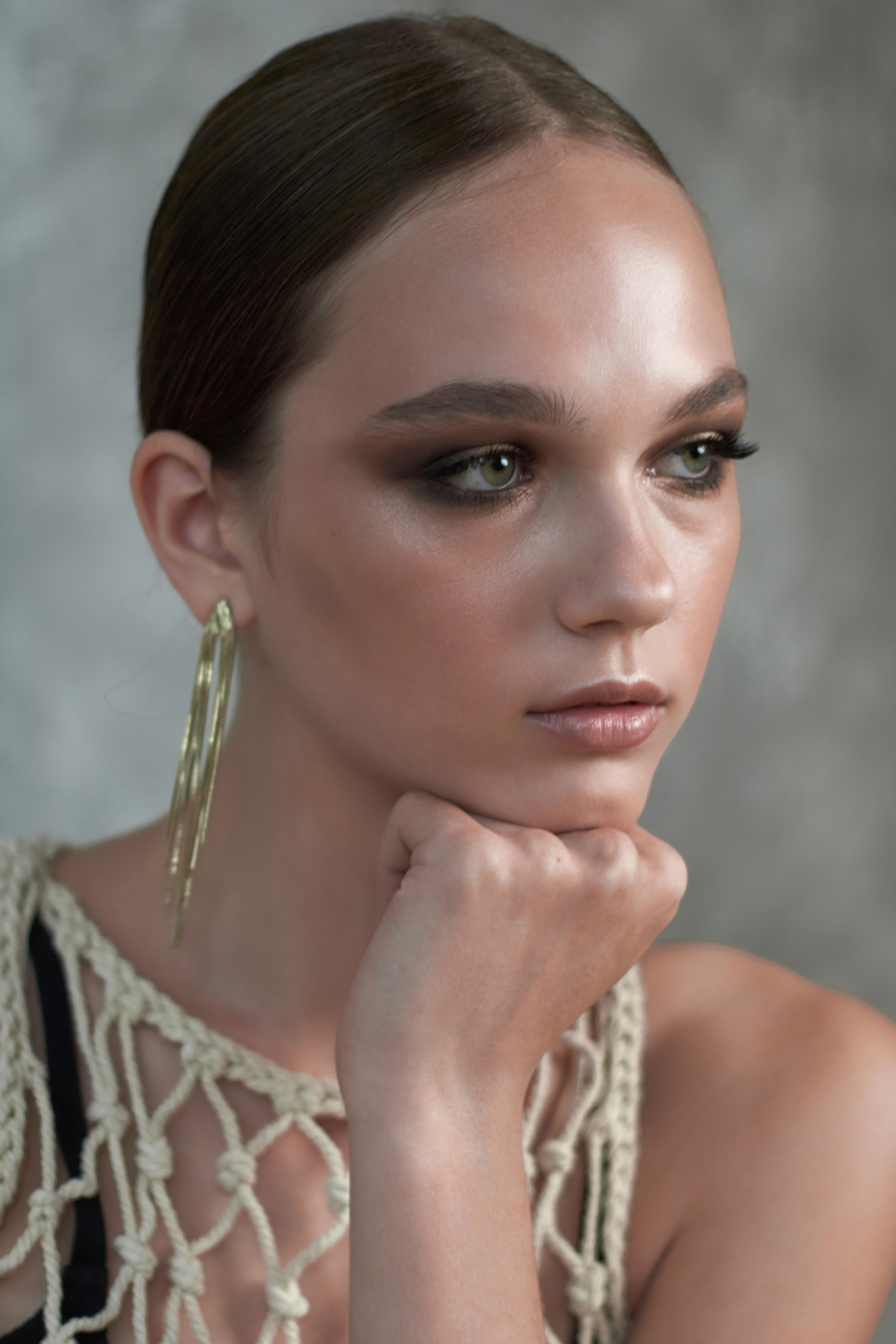 Модель для предметной съемки Дарина 1 Н.Новгород | Sale Easy