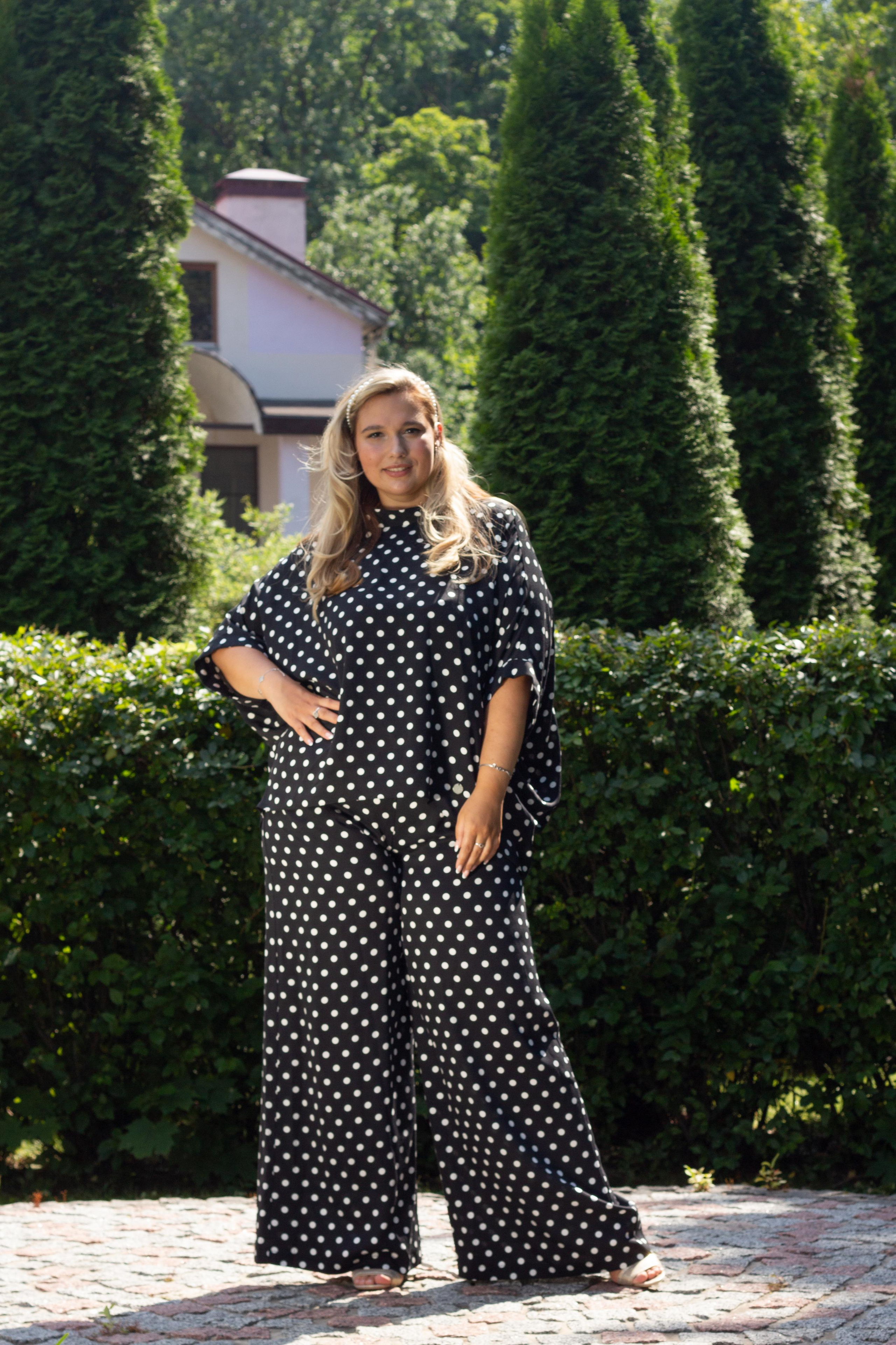 Модель plus size для съемок на маркетплейс Виктория У.Москва | Sale E