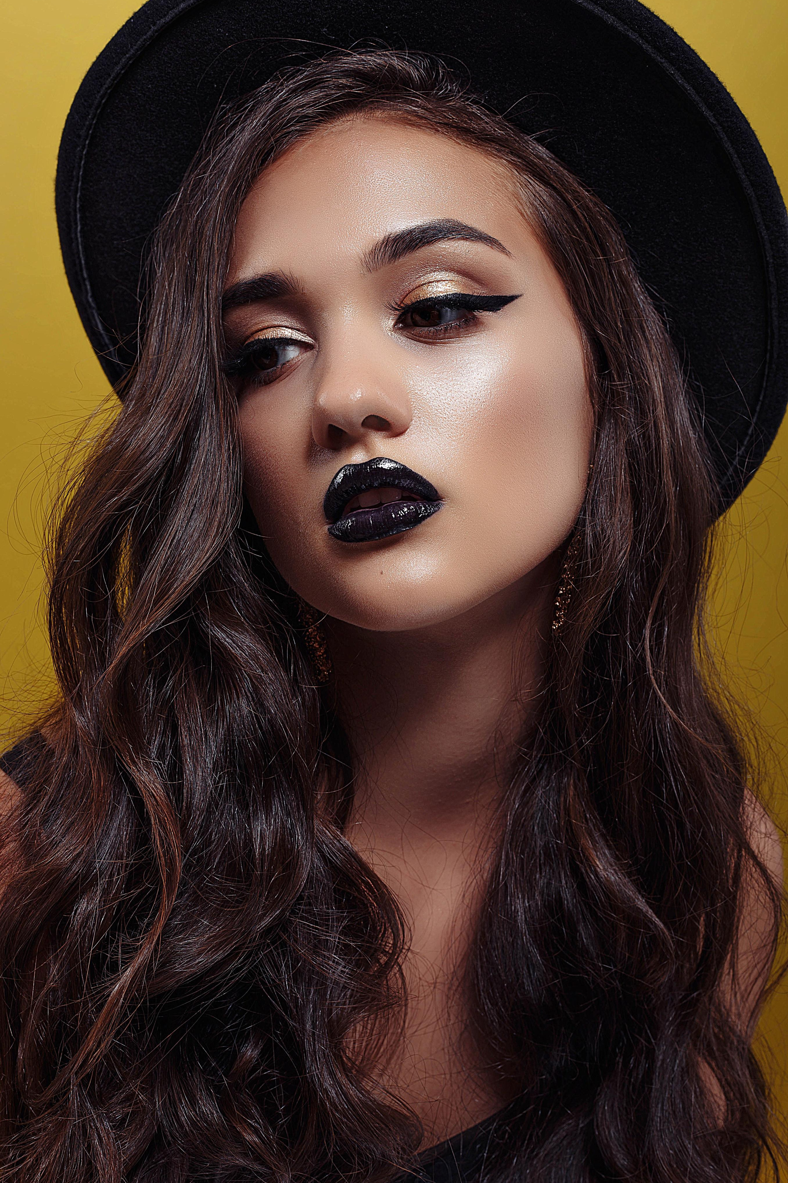 Модель plus size для предметной съемки Елизавета Е. Москва | Sale Easy