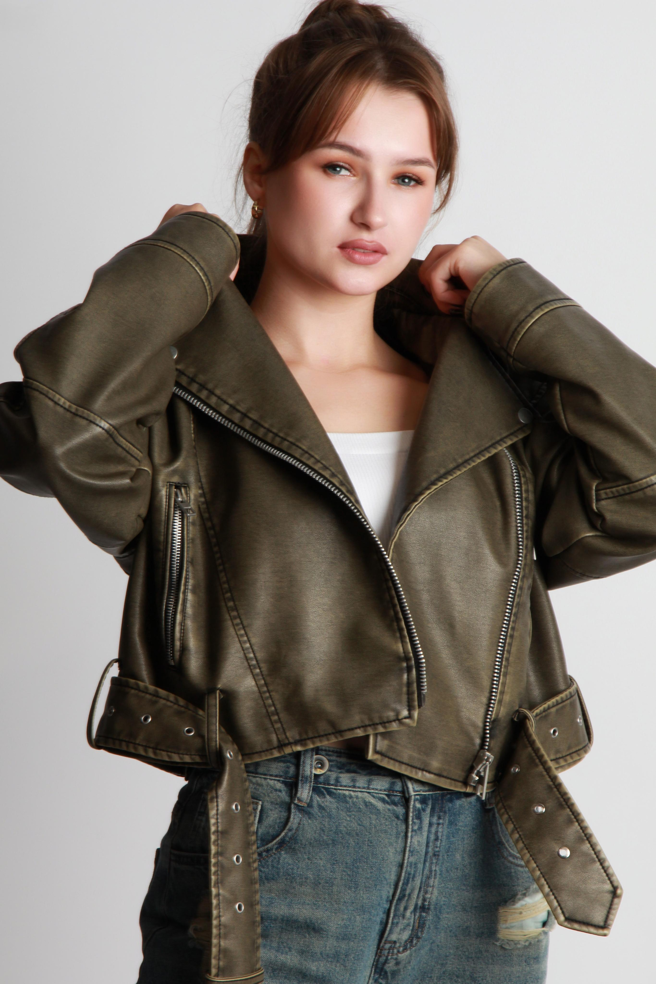 Модель для предметной съемки Любовь А  Новосибирск| Sale Easy