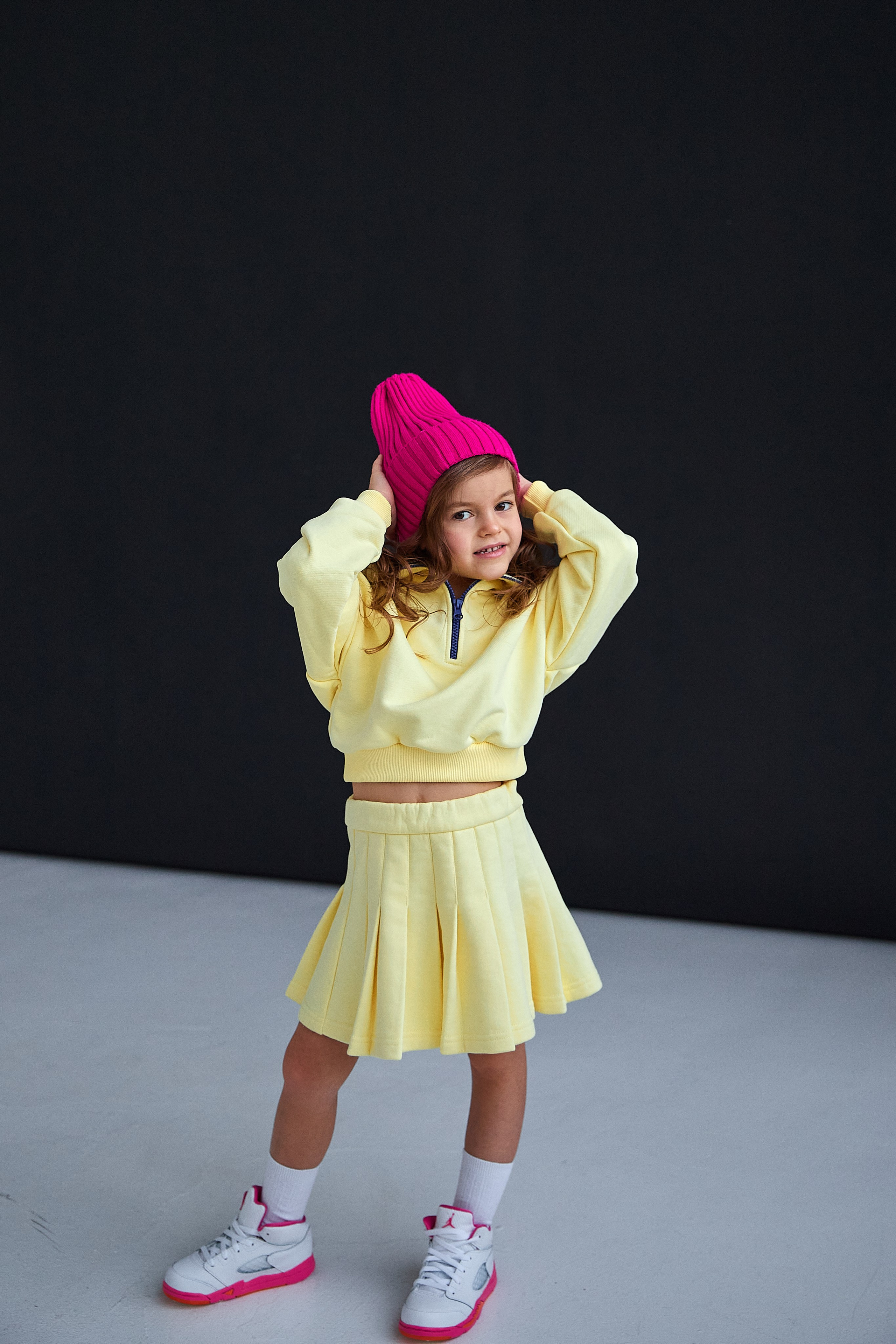 Модель для предметной съемки Милана В. Н.Н.| Sale Easy