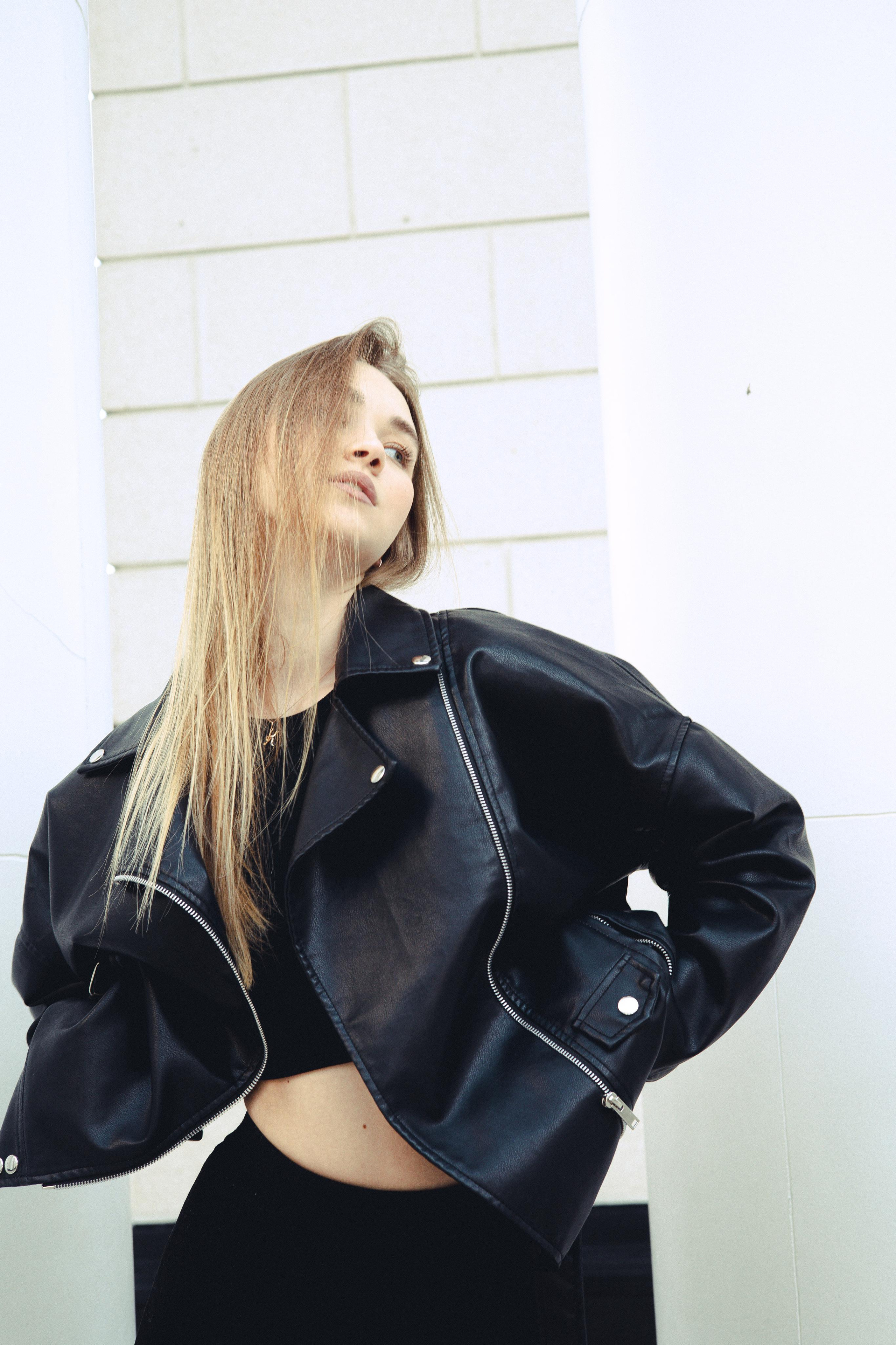 Модель для предметной съемки  Каролина Сочи| Sale Easy