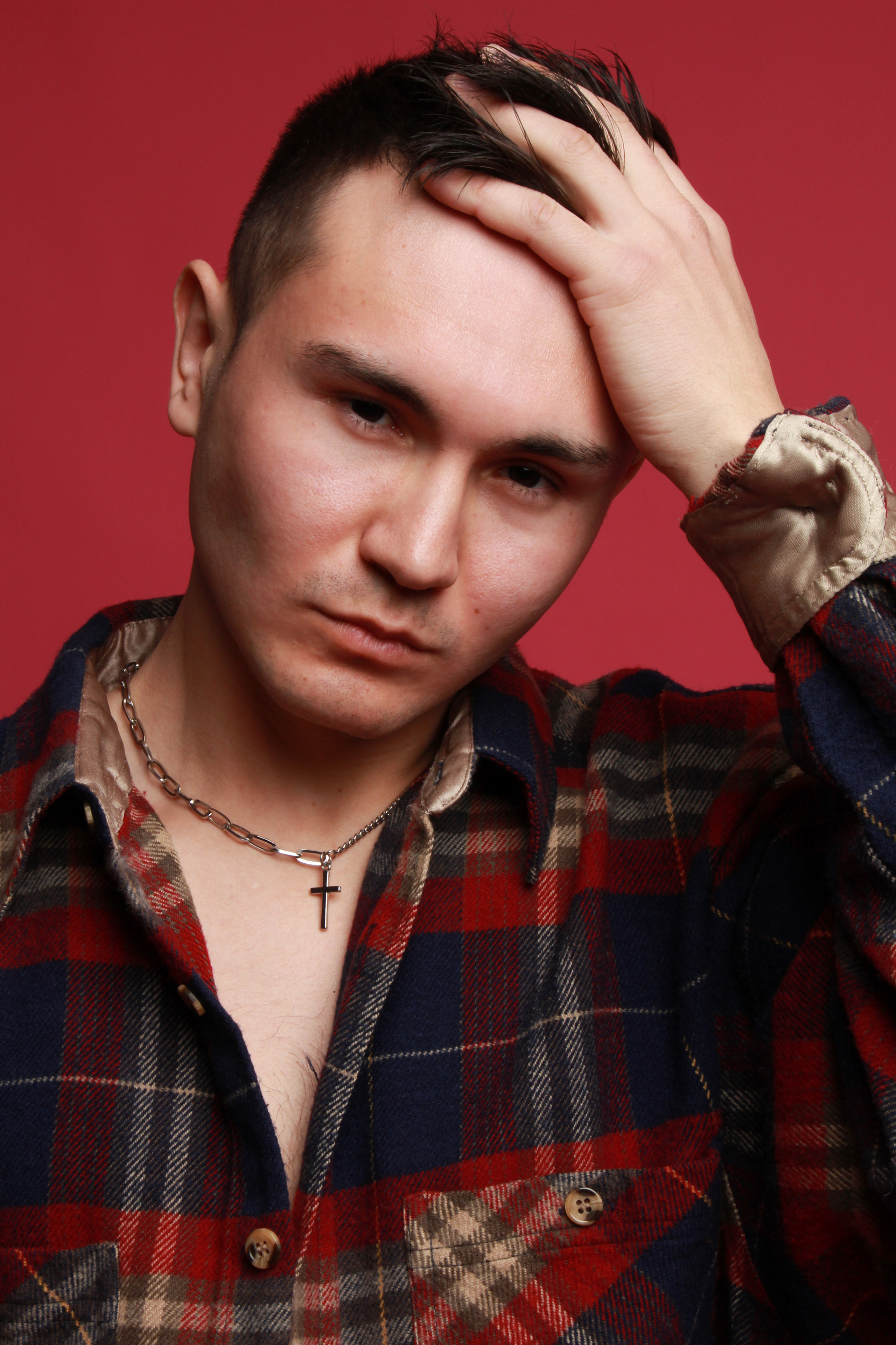 Модель для предметной съемки Айдар Новосибирск| Sale Easy